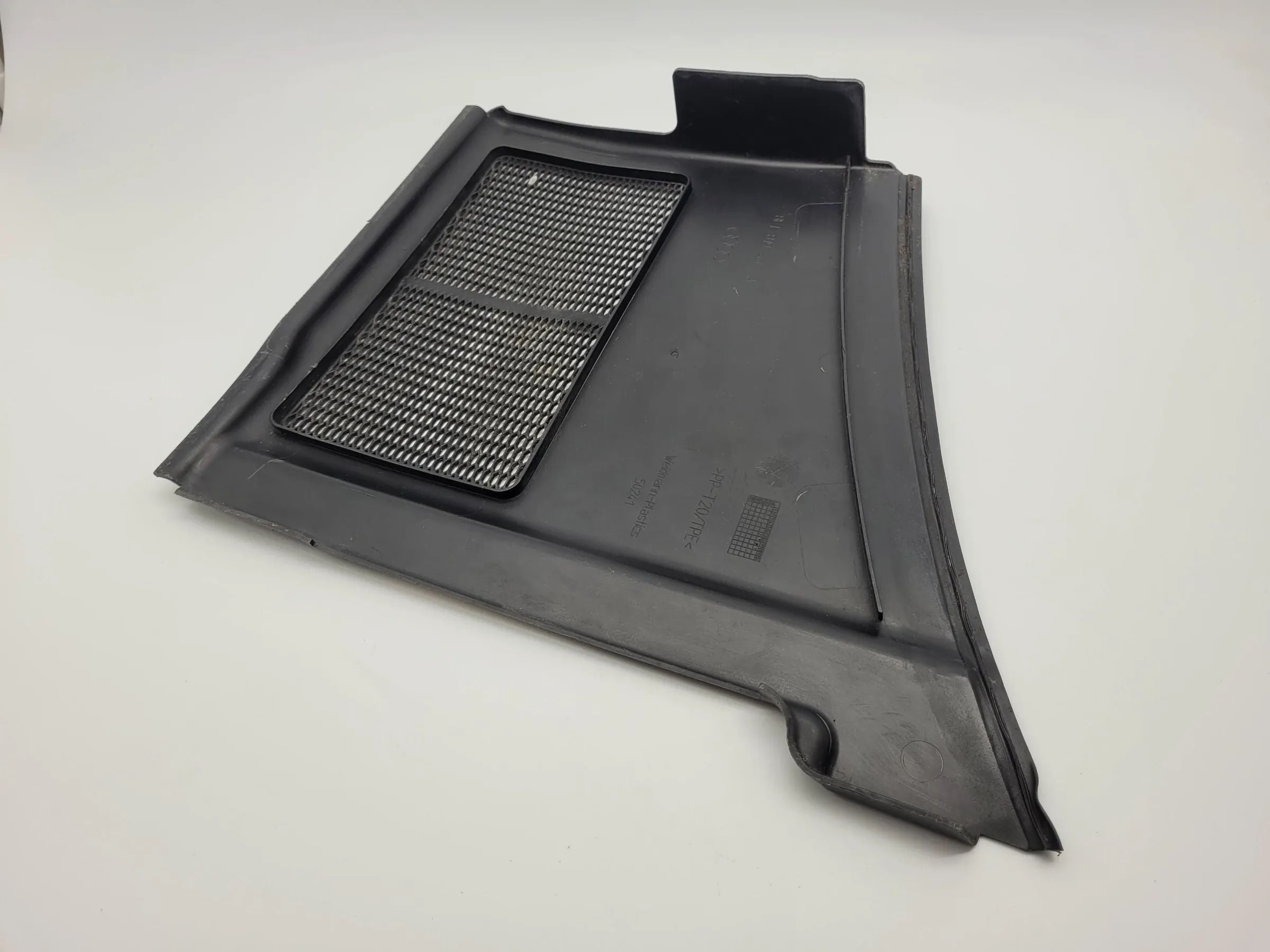 Original Audi A4 (8E/B6/B7) Pollenfilter Abdeckung Wasserkasten 8E1819447A