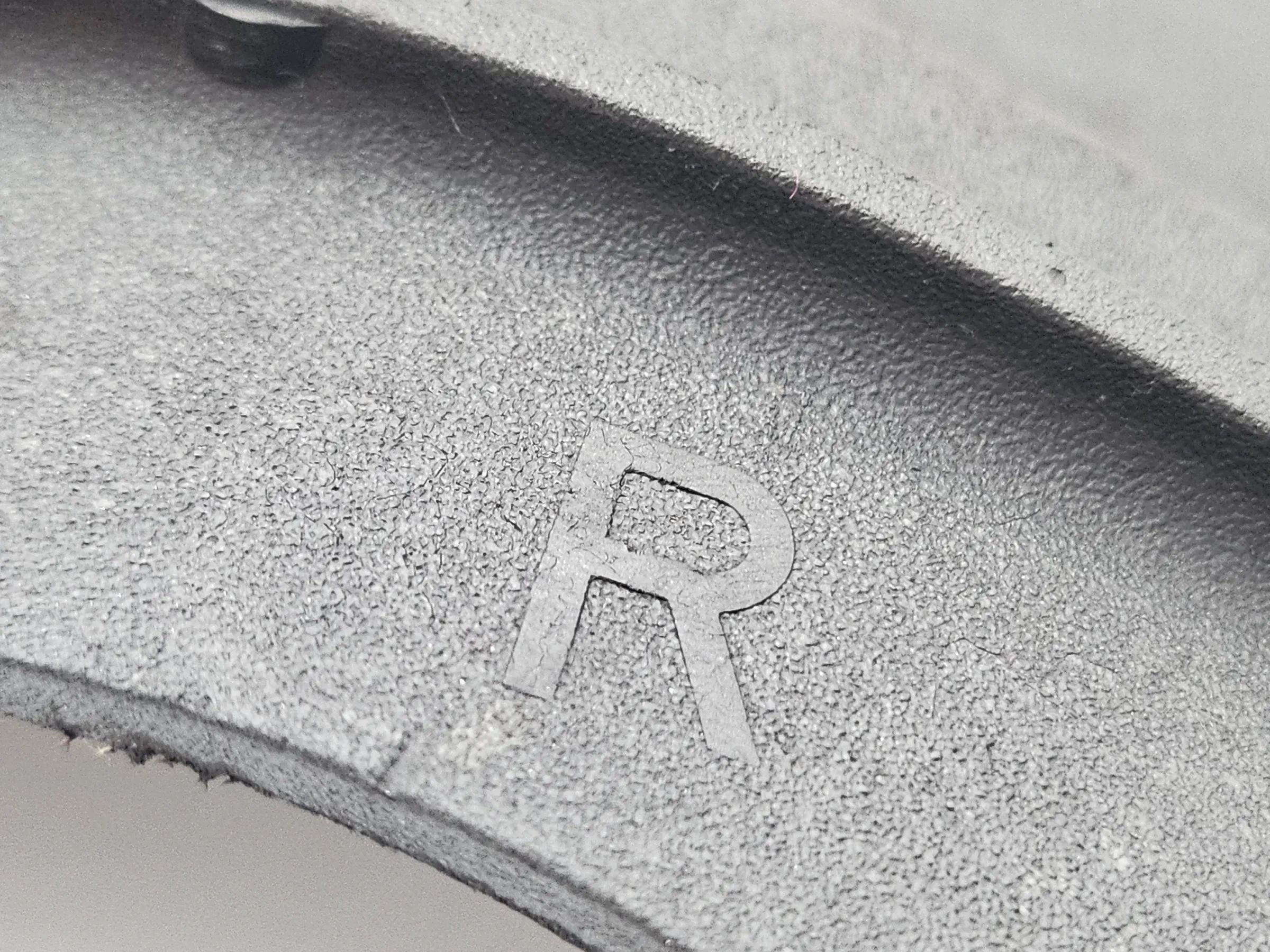 Audi A4 S4 B6 Seitenspoiler Kotflügel Abschluss Schmutzfänger rechts 8E0853888A