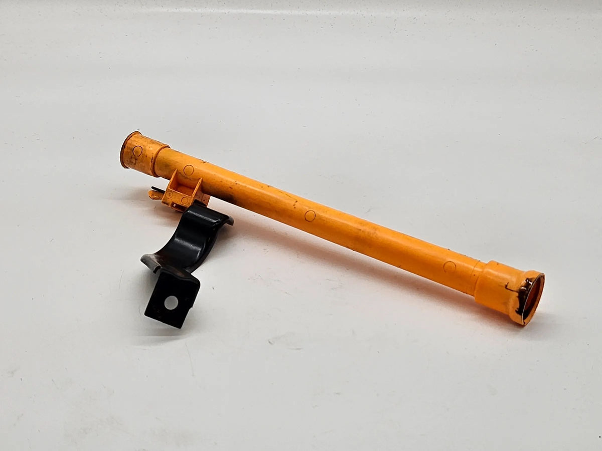 Original Audi Trichter  Führungstrichter 2.0 FSI Öltrichter 06F103663J