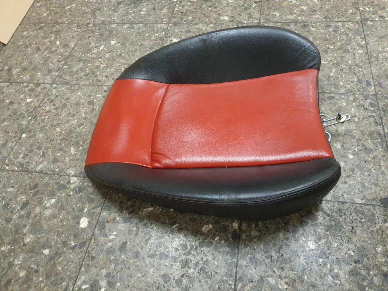 Rear seat upper backrest right or left leather red black Peugeot 206CC 