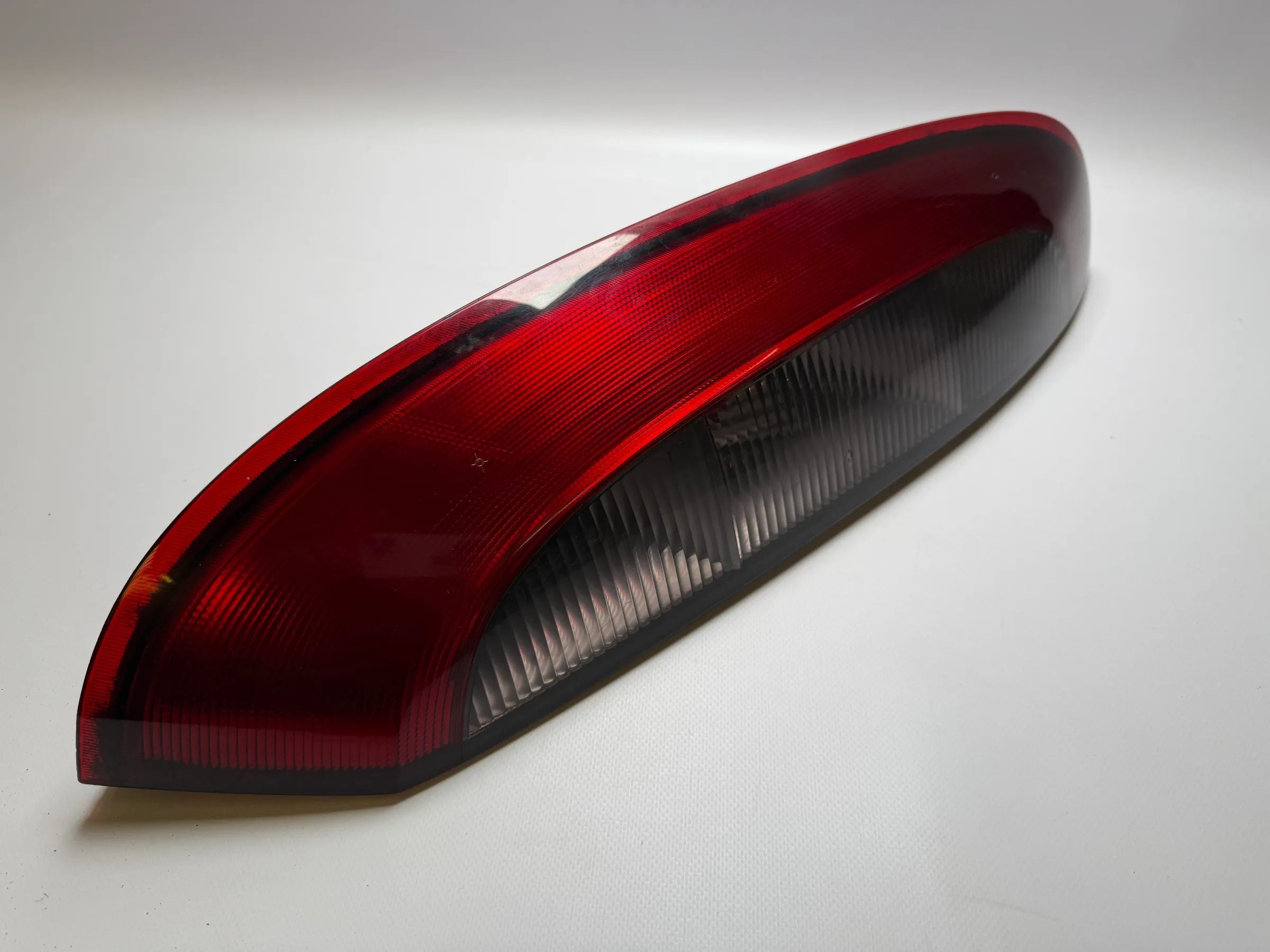 อะไหล่แท้ Opel Corsa C X01 ไฟท้ายขวา Valeo 09114337 / 89302181