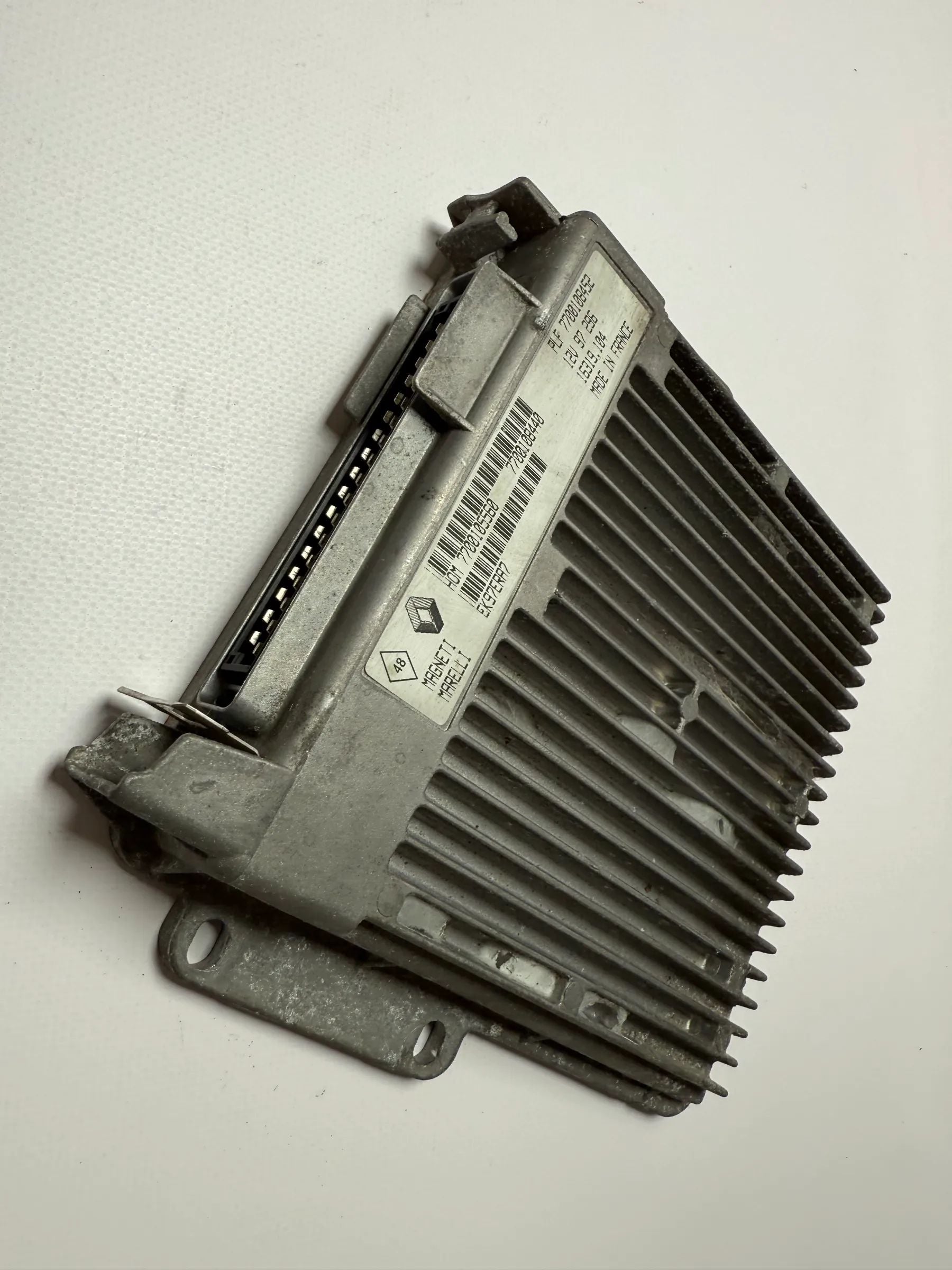 Original Renault Twingo 1.2 Engine Control Unit ECU PLF 7700108452 / HOM 7700105560 