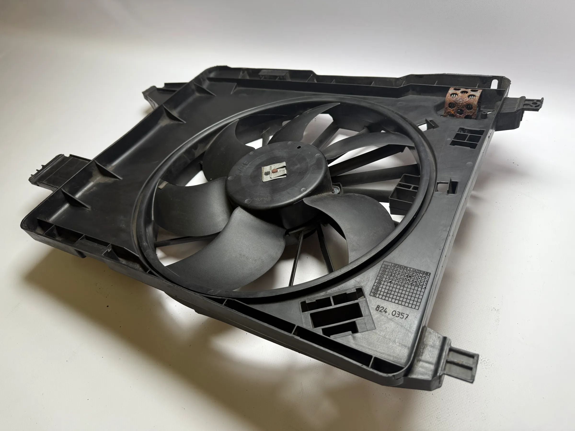 Оригинальный Вентилятор Радиатора RENAULT SCÉNIC II (JM0/1_) 2004 Электрический 8200151165