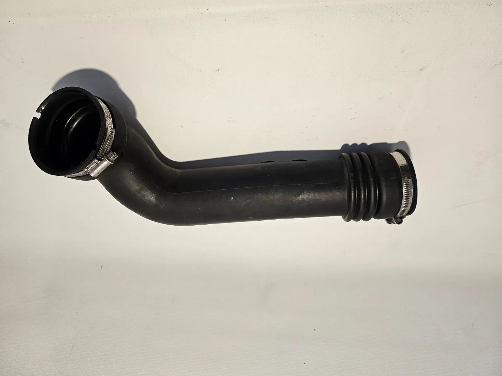 อะไหล่แท้ Mercedes W220 4.0 CDI ท่อดูดอากาศขวา A6280980001