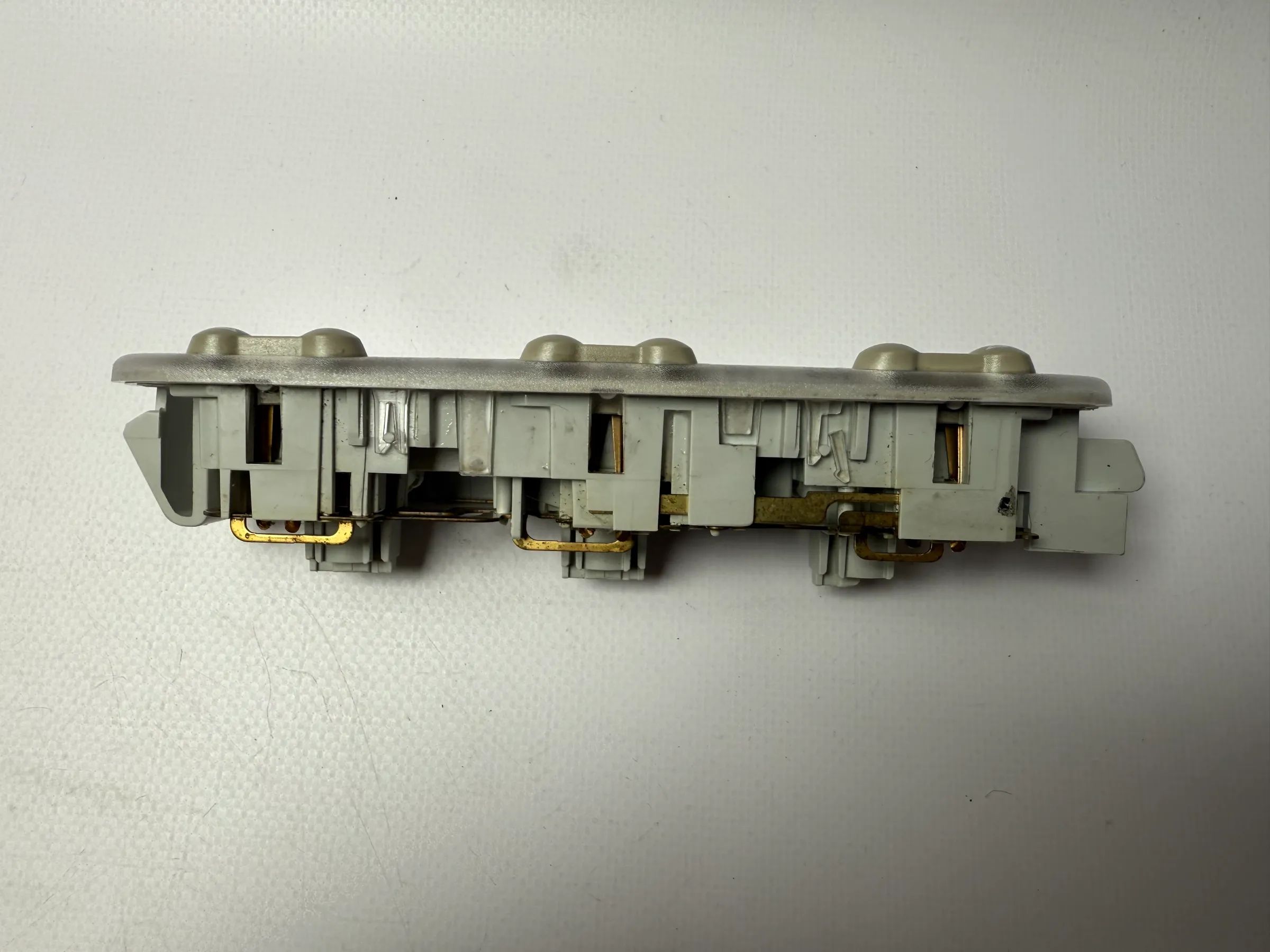 Оригинальная внутренняя подсветка Renault Megane II Scenic II Nissan Note 8200073234