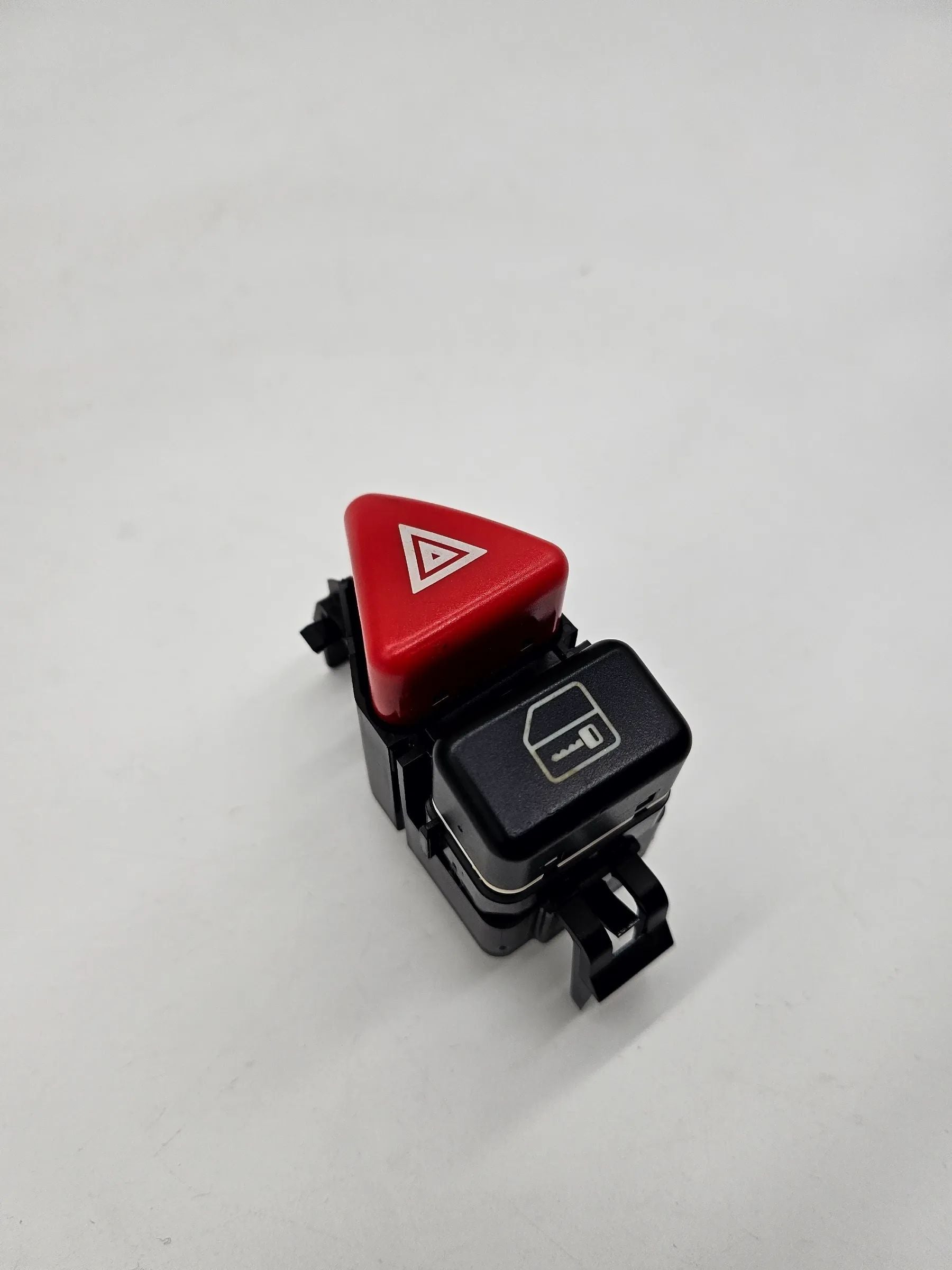 Original MERCEDES BENZ A-KLASSE W168 A140 Interruptor de luces de emergencia A1688201210