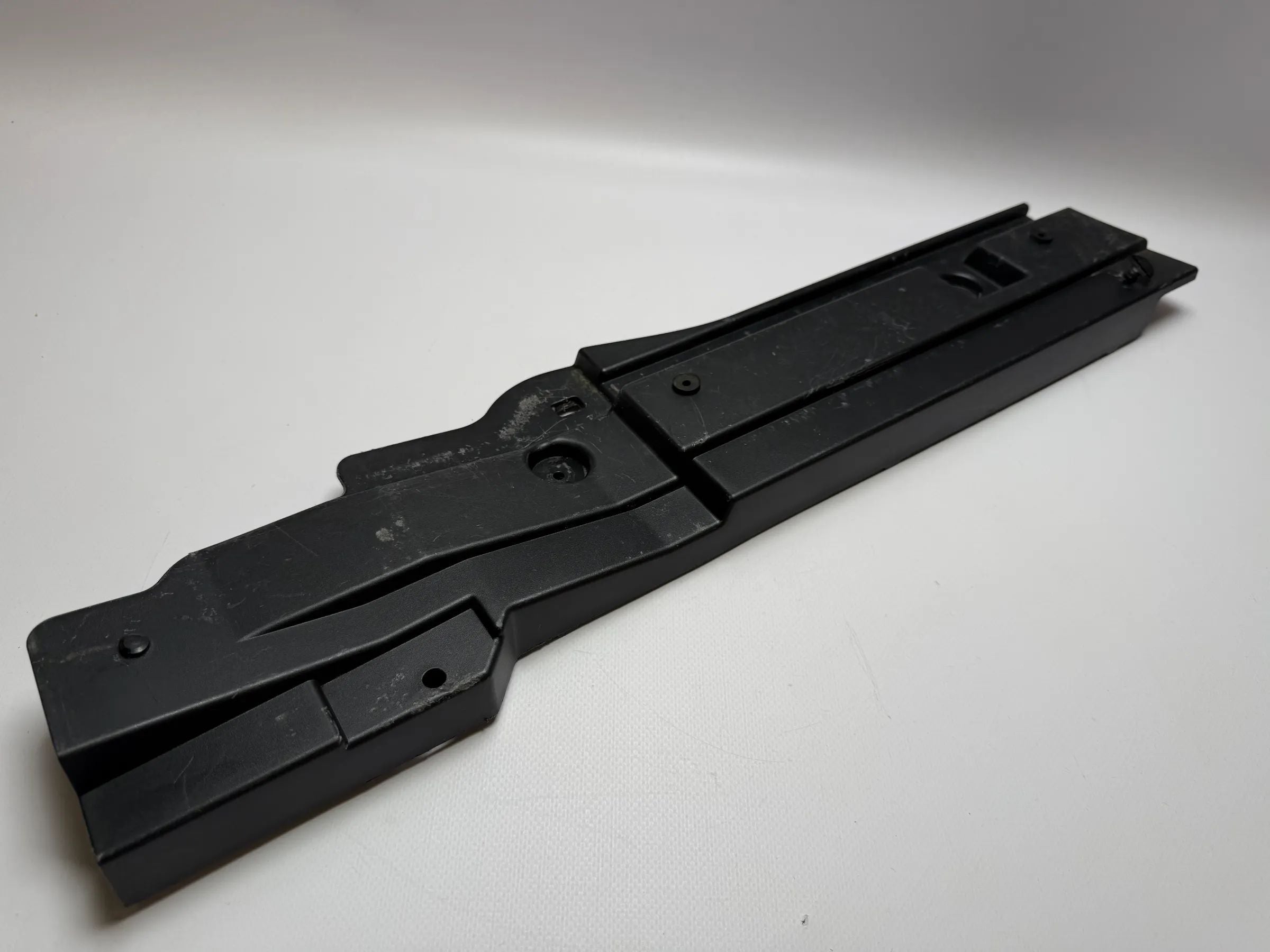 Оригинальная накладка багажника продольного лонжерона BMW 3 серии E91 Touring 7068886