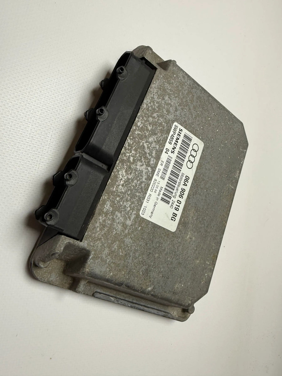 Oryginalna jednostka sterująca silnikiem Audi A3 8L rocznik 99 Siemens 06A906019BG 5WP485904