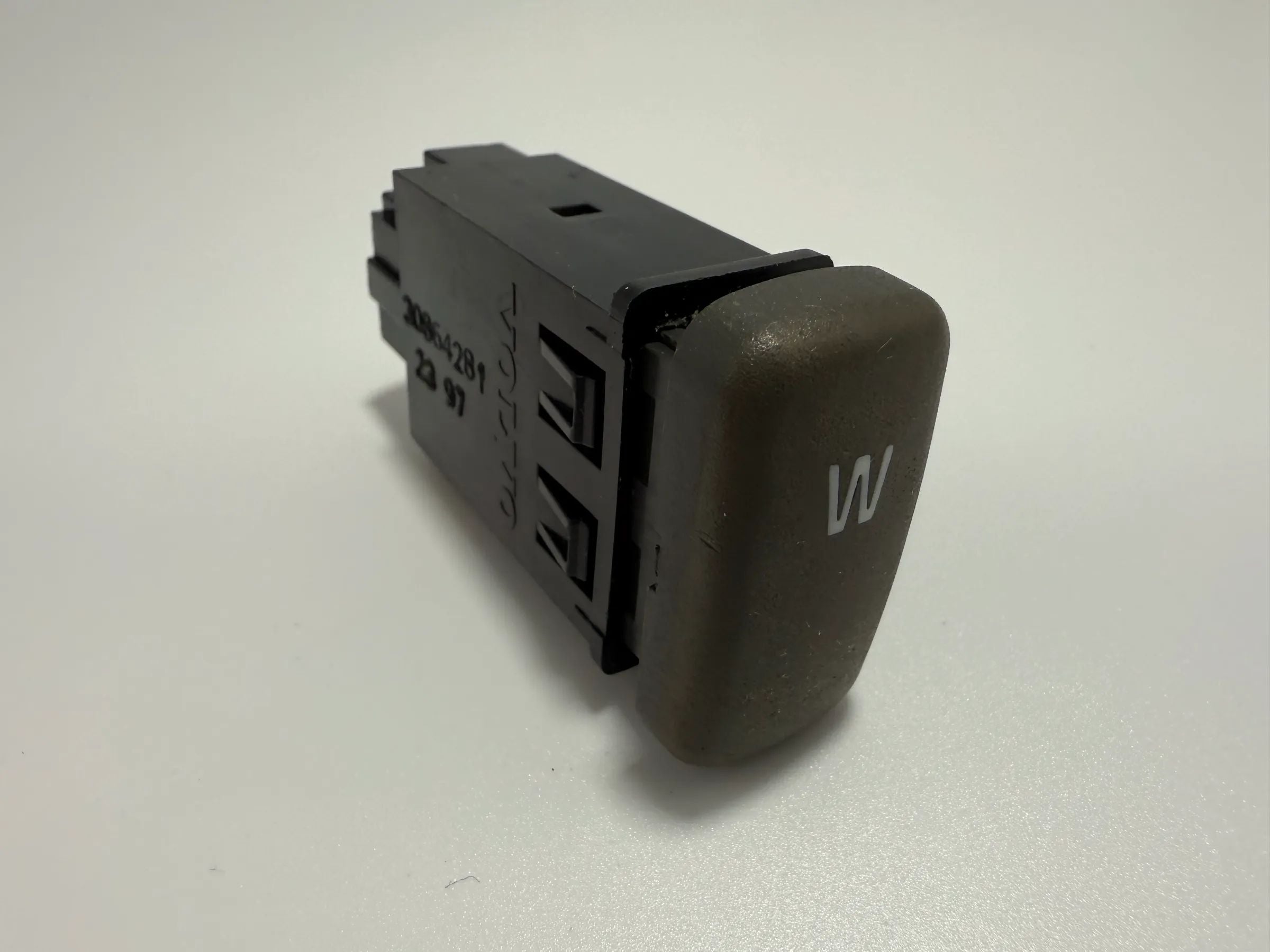 Original Volvo V40 S40 radio switch button front left TRW 30864281 