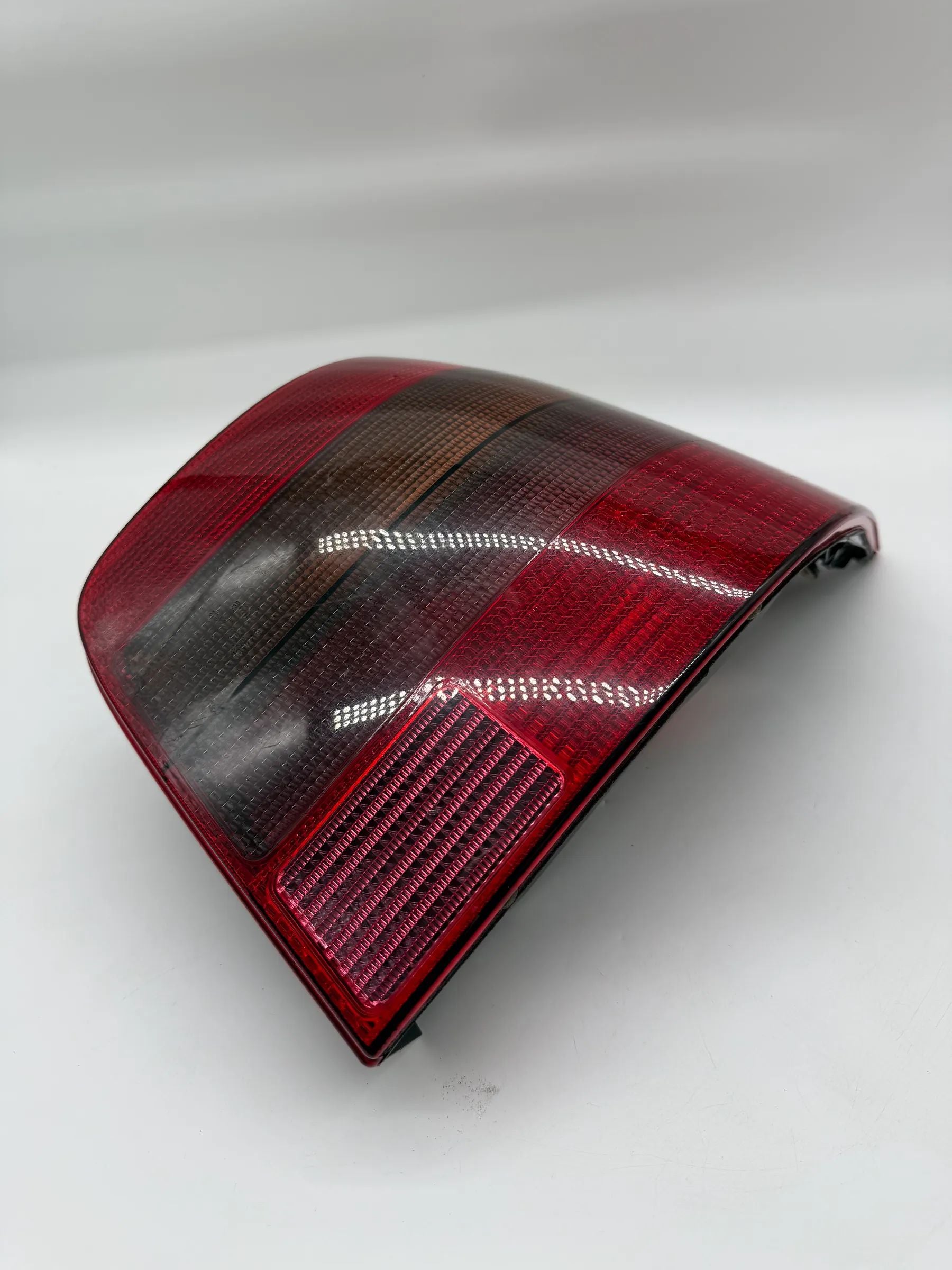 VW Golf 4 IV Piloto Trasero Derecho 1J6945112t