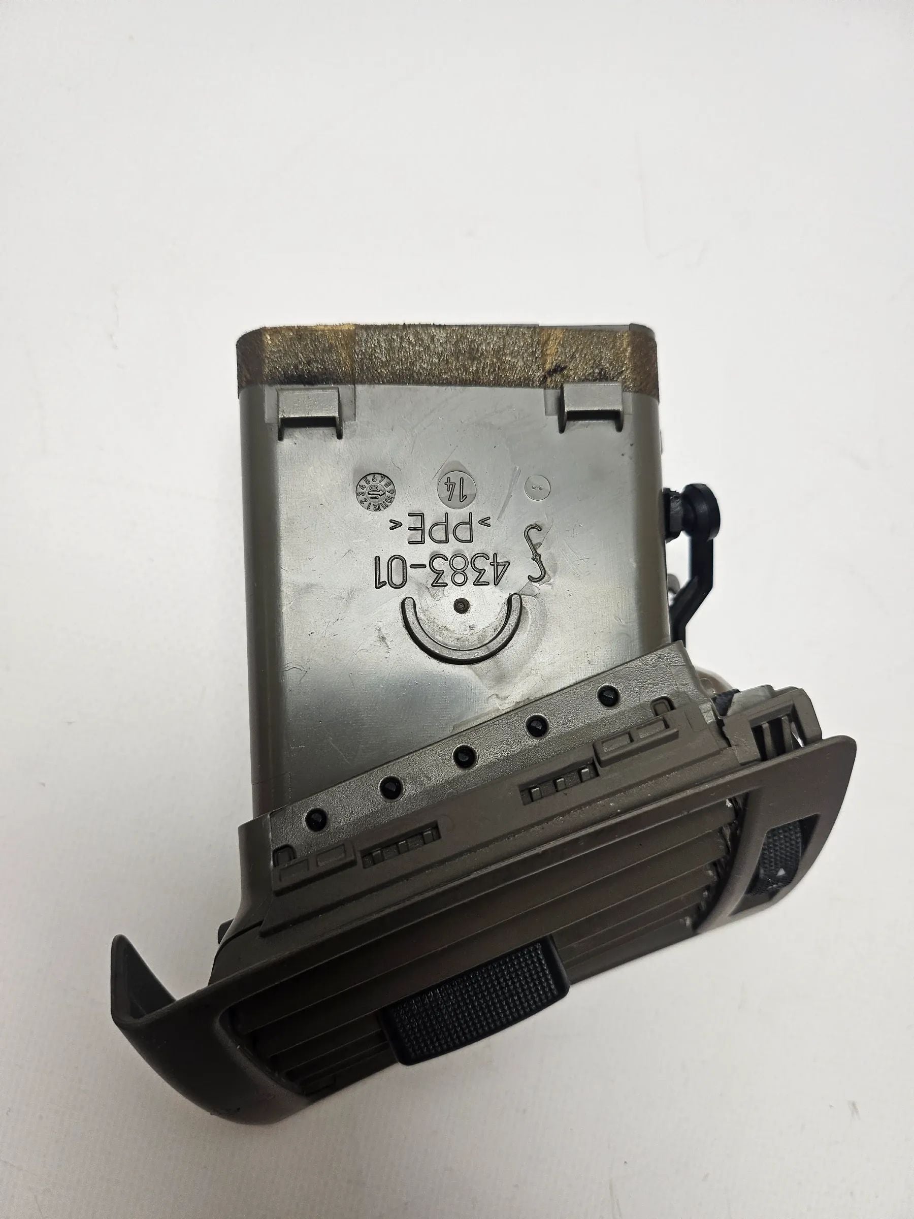 Original Audi A4 B6 B7 8E Buse d’aération gauche 8E0820901F