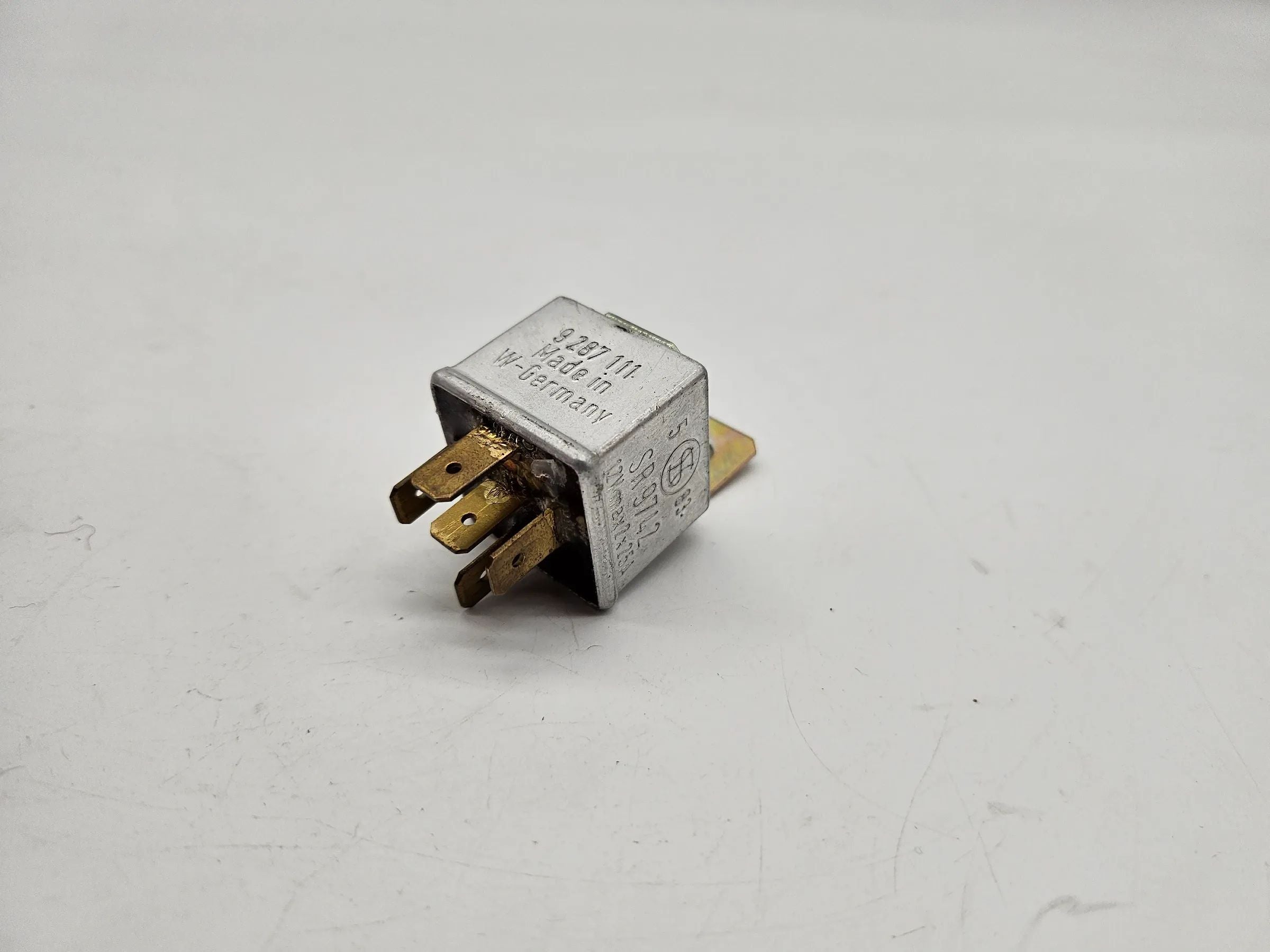 Orijinal GM Opel Corsa A Arka Sis Farı Rölesi 9287111 - 1238634