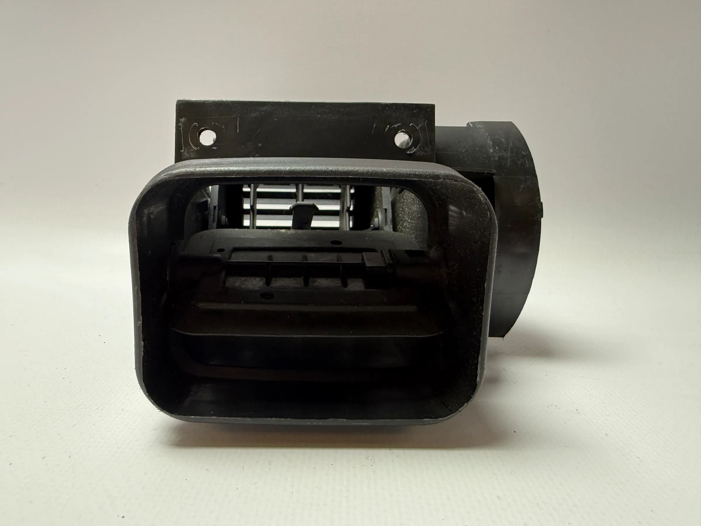 Originele Opel Corsa B Ventilatierooster Ventilatierooster Luchtkanaal AT315217F1A / 90386874 LHD