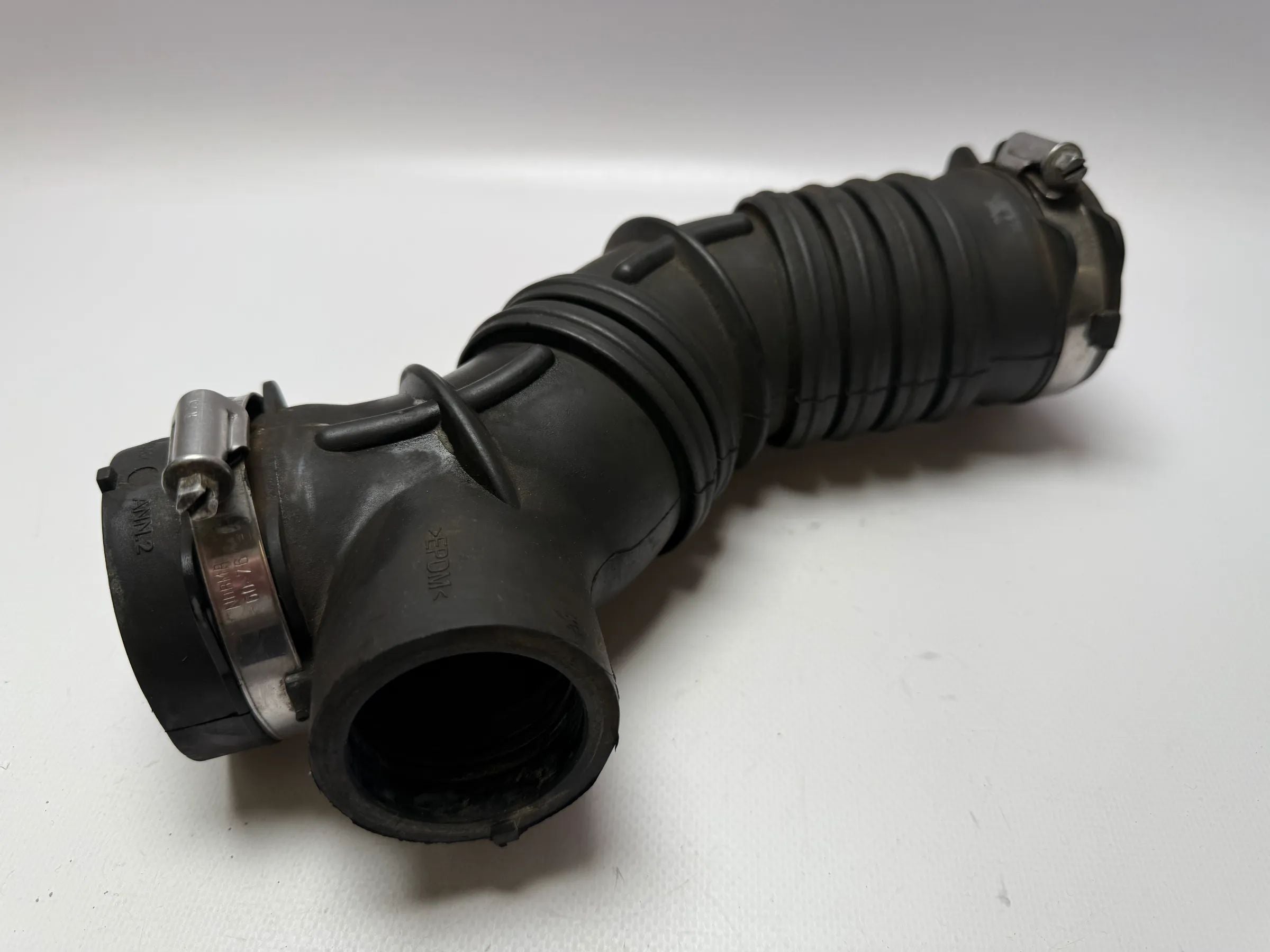 Original RENAULT Megane air intake hose 8200185087