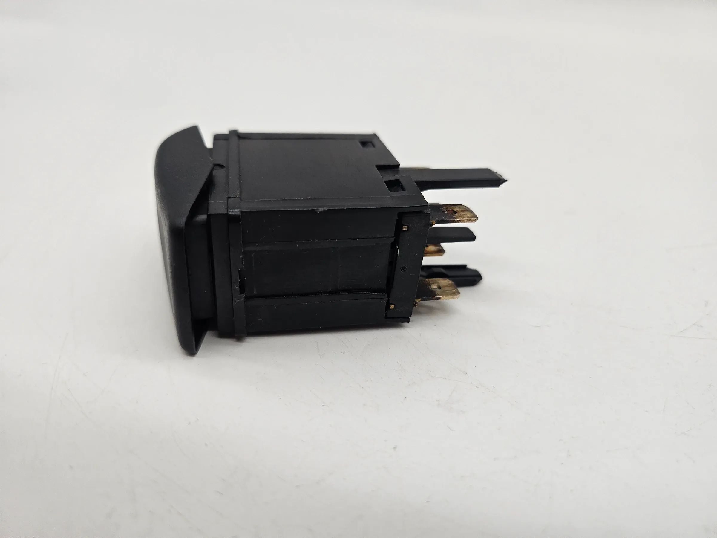 Оригинальный передний противотуманный фонарь Seat Toledo Ibiza 6K 1L0941535A