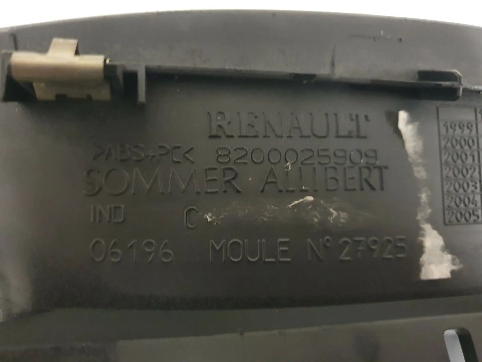 อะไหล่แท้ Renault Laguna II ฝาครอบแผงหน้าจอแสดงผลนาฬิกา 8200025909 K18