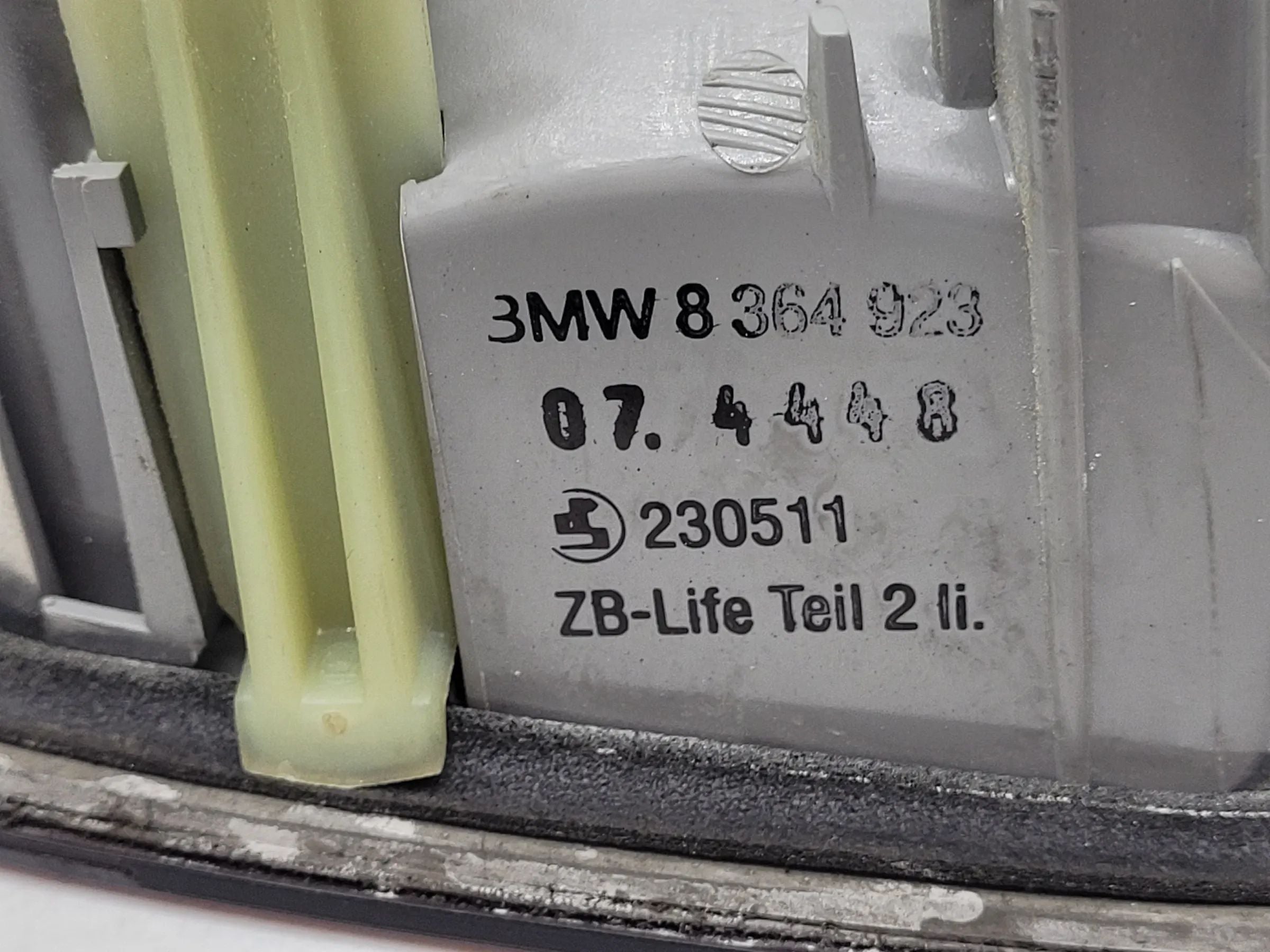 BMW 3er (E46) Rückleuchten Set Dunkel, 6-Teilig 8364921 / 8364922