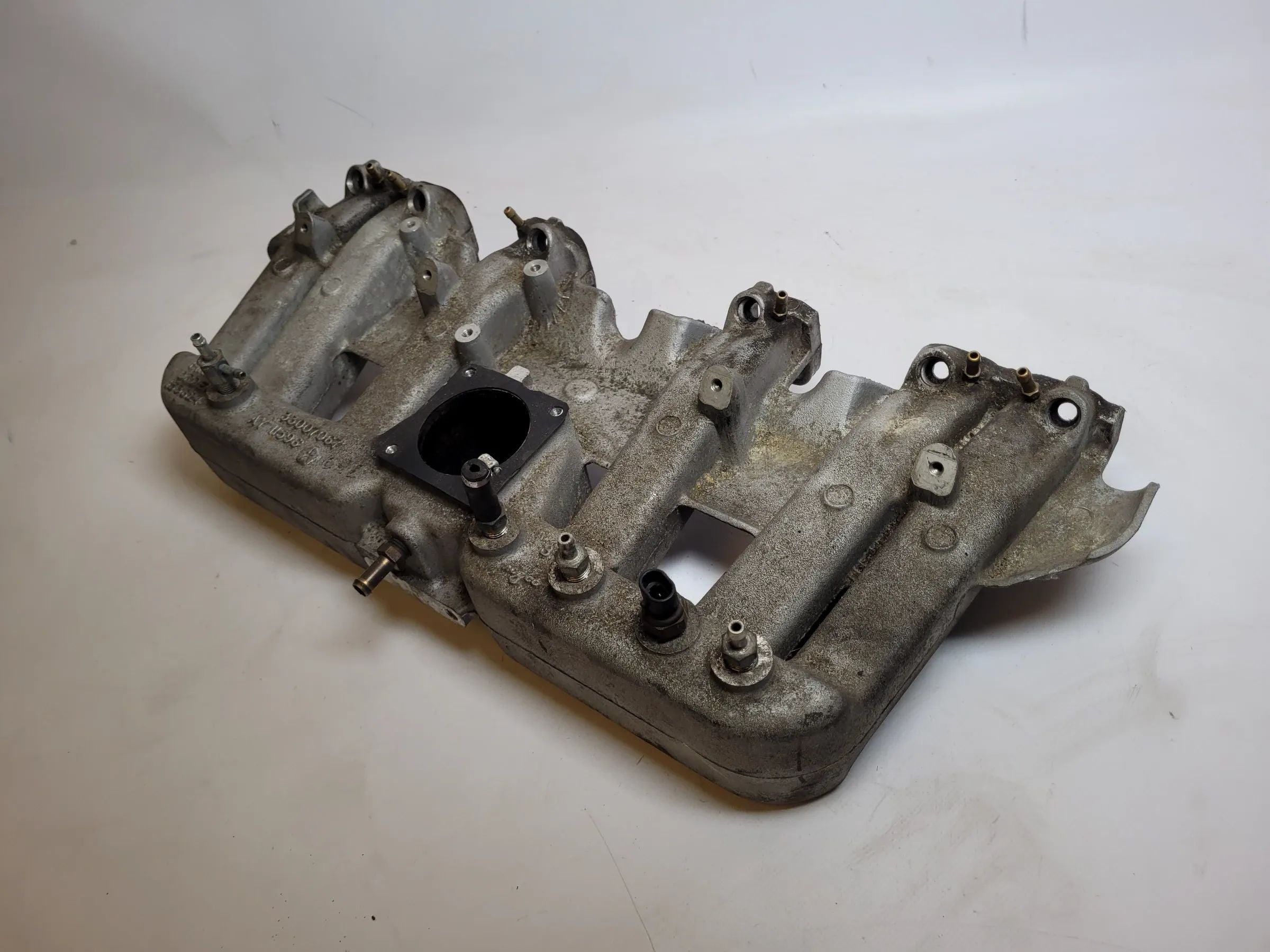 Jeep Cherokee / Wrangler 2 XJ/TJ Ansaugbrücke Ansaugkrümmer 33007067 Original