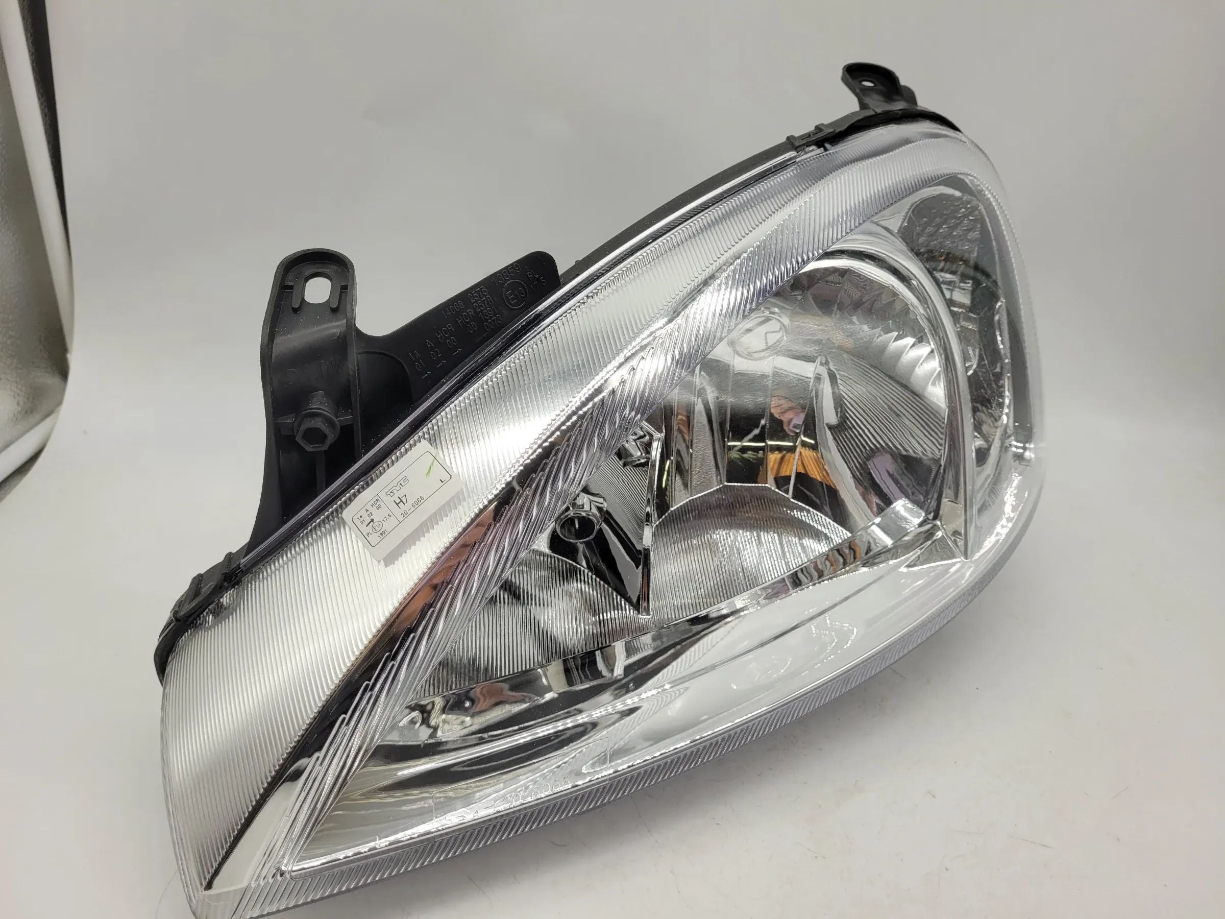 Opel Corsa C X01 Scheinwerfer/Frontleuchte Links 20-6066B TYC
