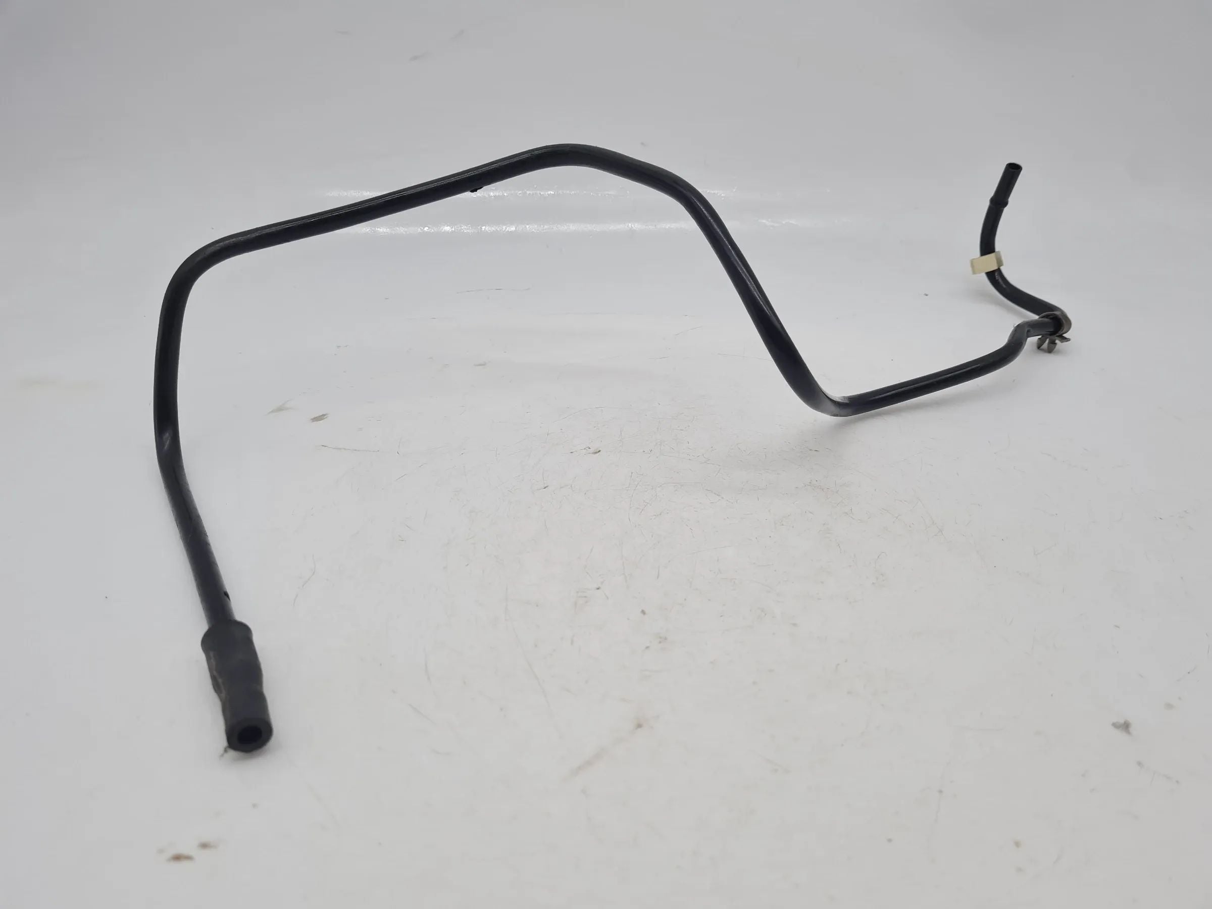Original Mercedes C-Klasse CL203 アンダープレッシャーホース M111.951