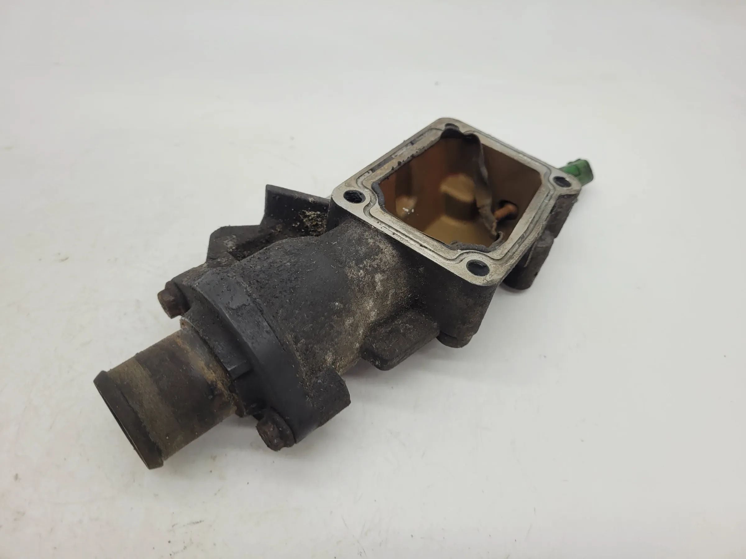 ของแท้ Peugeot 206 CC (2D) ตัวควบคุมอุณหภูมิน้ำหล่อเย็น ฝาครอบเทอร์โมสตัท 9646977280