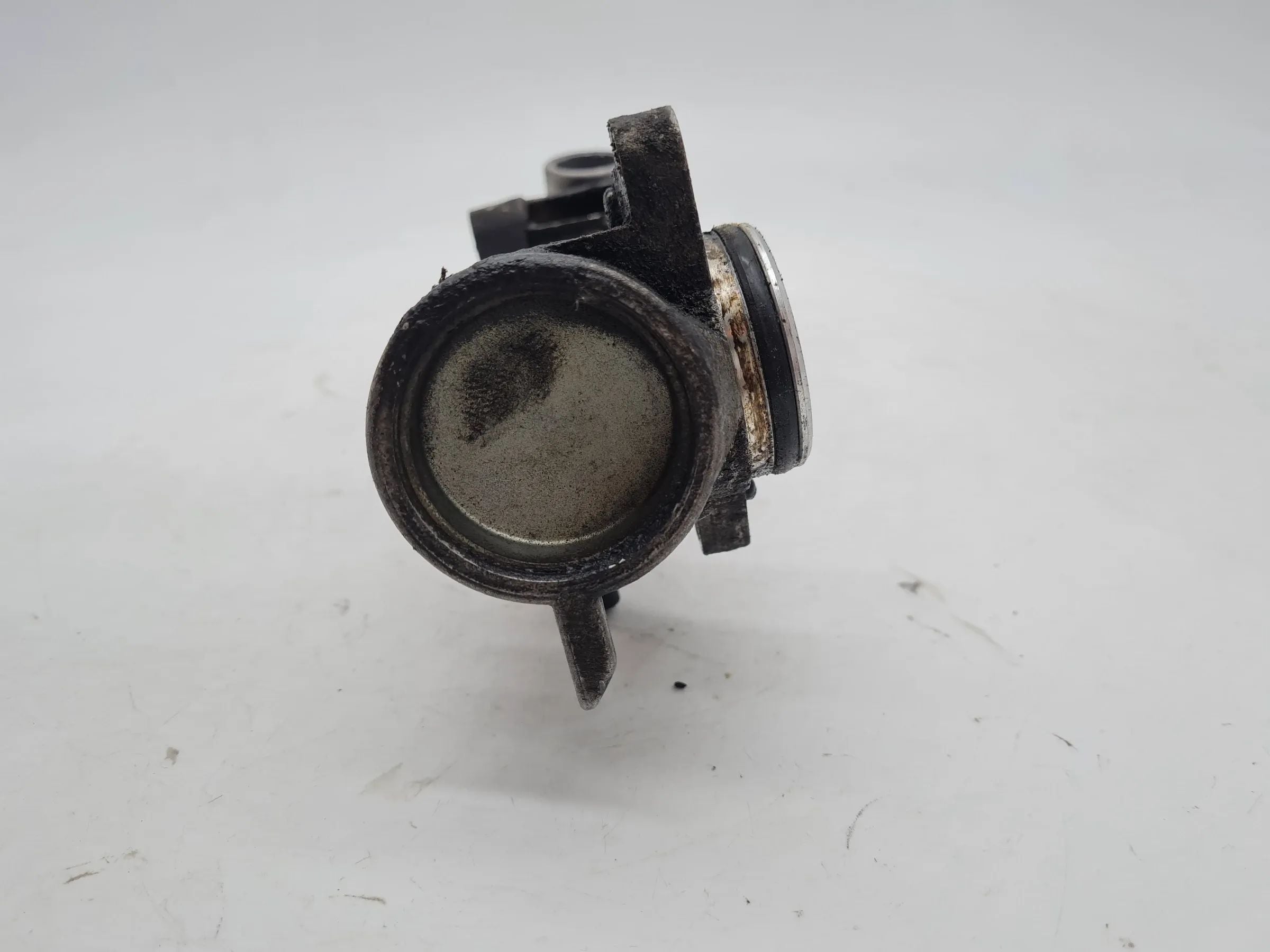 Original Mercedes C-Klasse CL203 サーモスタットハウジング M111.955 A1112030473