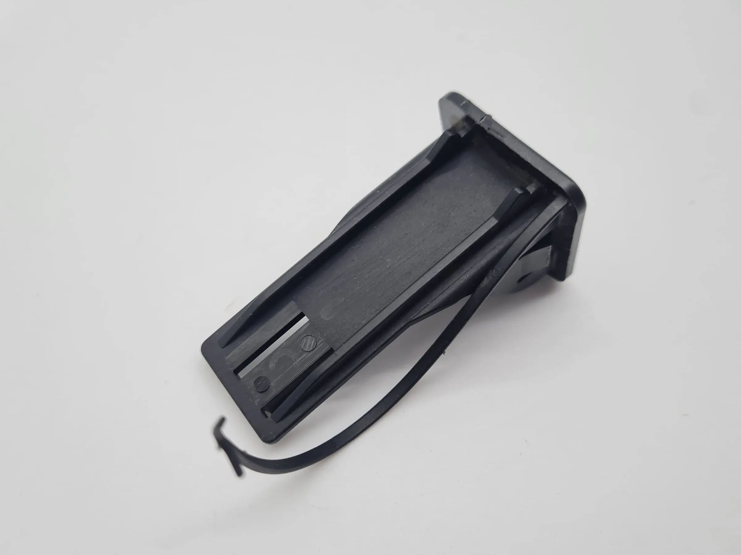 Original BMW 3er (E90/E91) Deckel Abdeckung Flashadapter Links 6919391