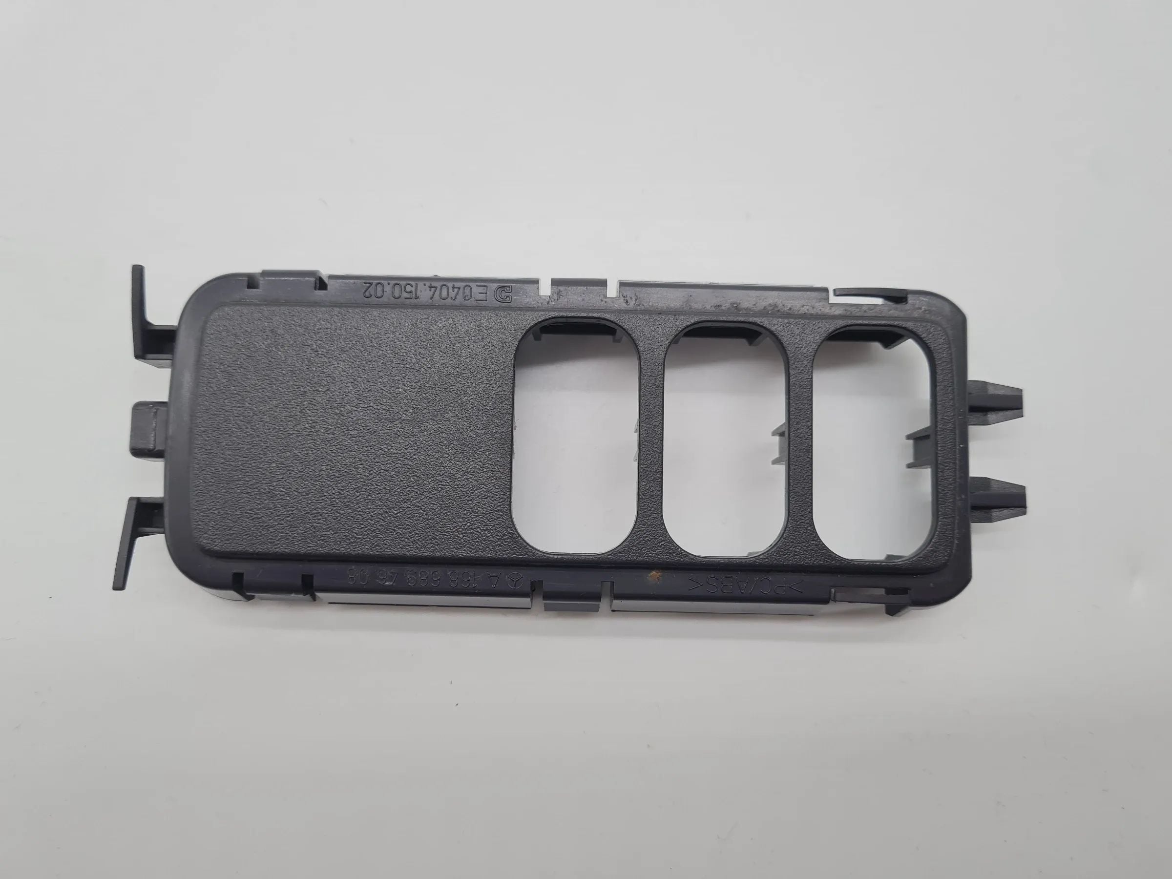 Original Mercedes-Benz A-Klasse (W168) Rahmen Blende Einparkhilfe A1685450191