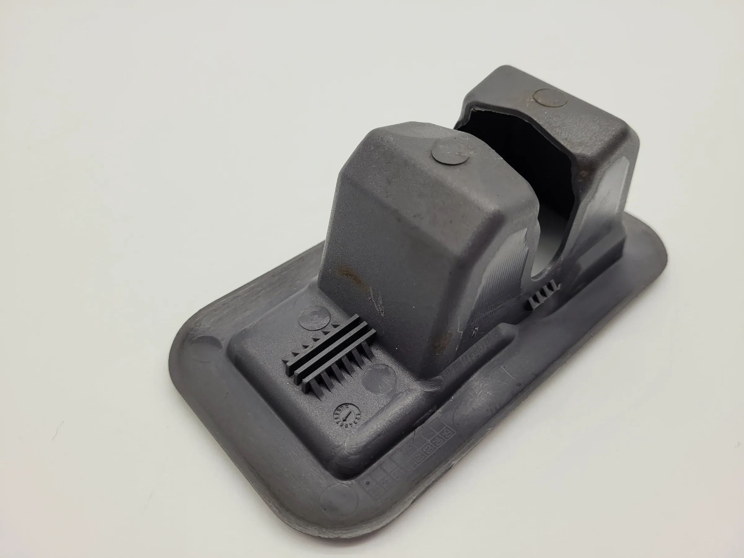 Original Mercedes Benz A-Klasse W168 Sitzbefestigung Abdeckung A1686840718