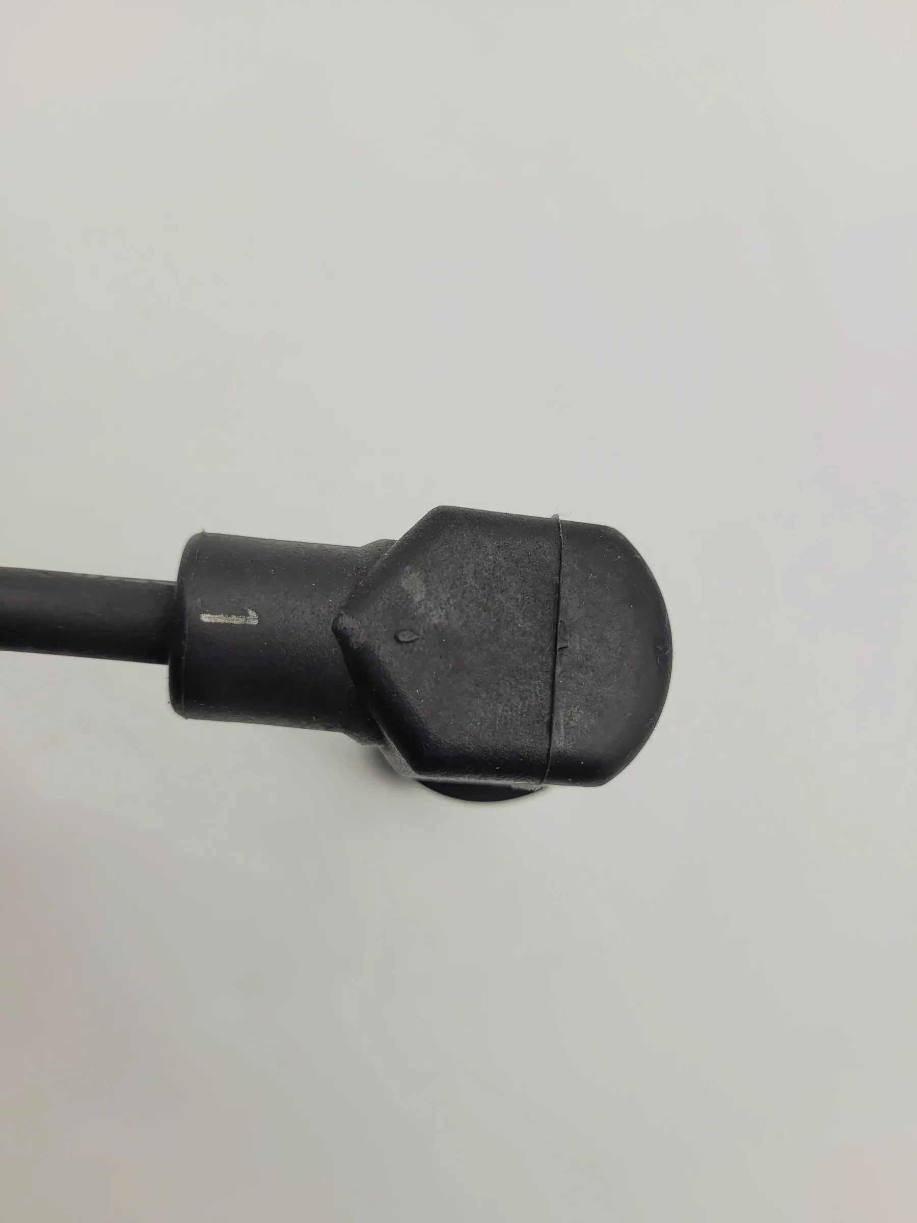 Original Audi A4/A6 VW Passat Zündkabel Zylinder 1 06A035255A / 13299/5