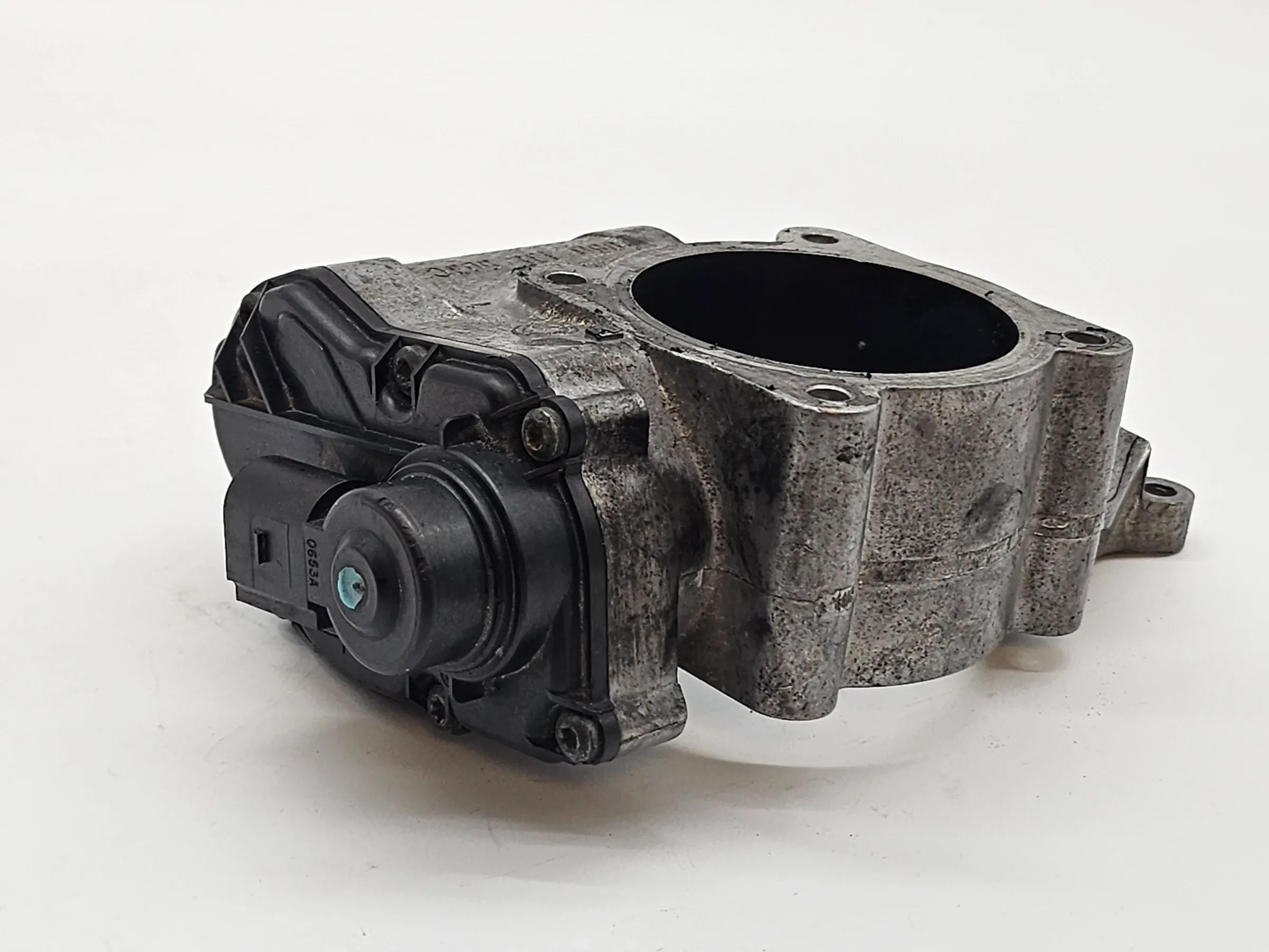 Orig. Audi A4 8E B6 2,0L FSI AWA Abgasrückführungsventil AGR Ventil 06D131503C