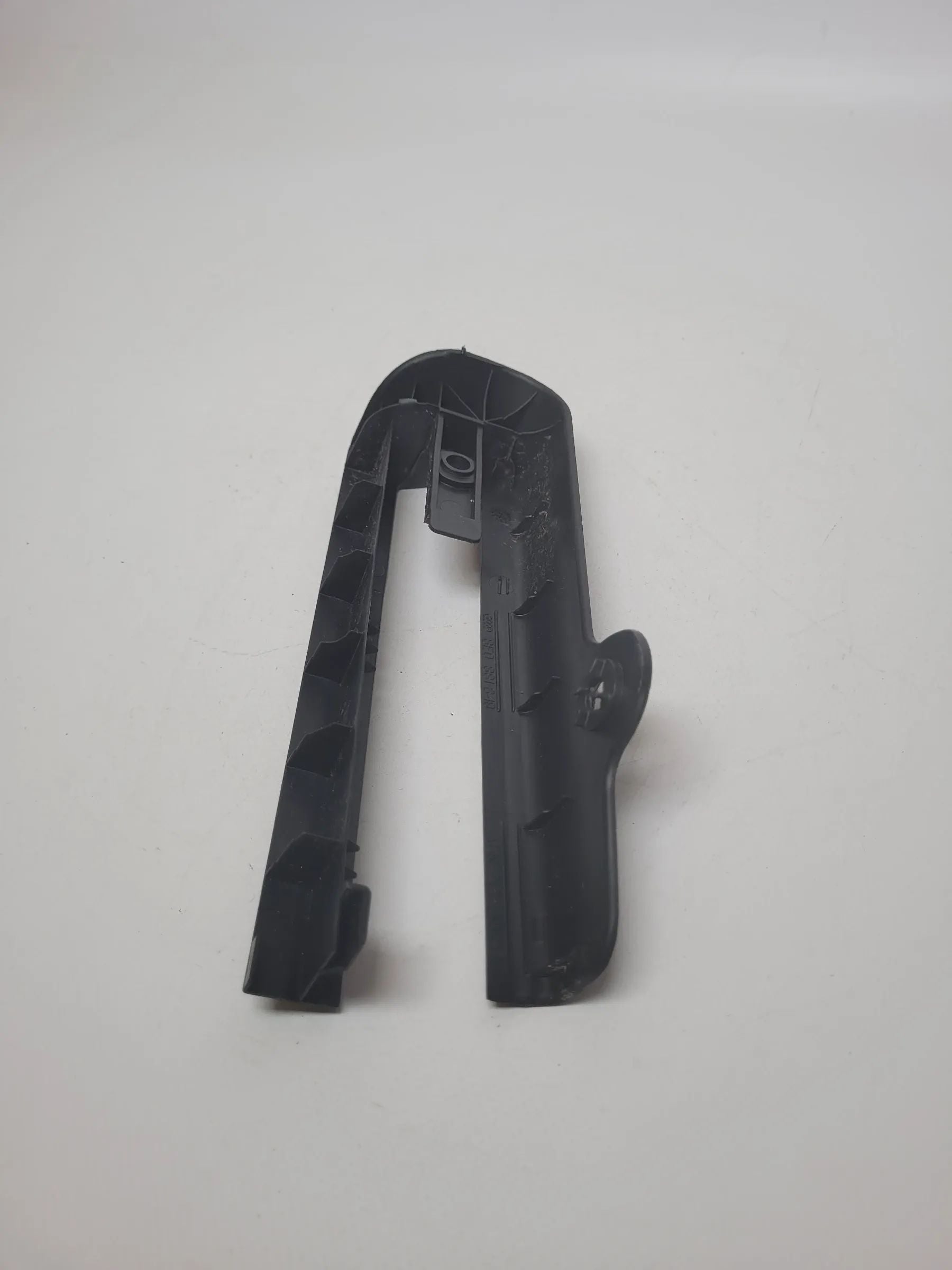 Original Audi A4 (8E/B6/B7) Verkleidung Sitz-Führungsschiene Links 8e0881349