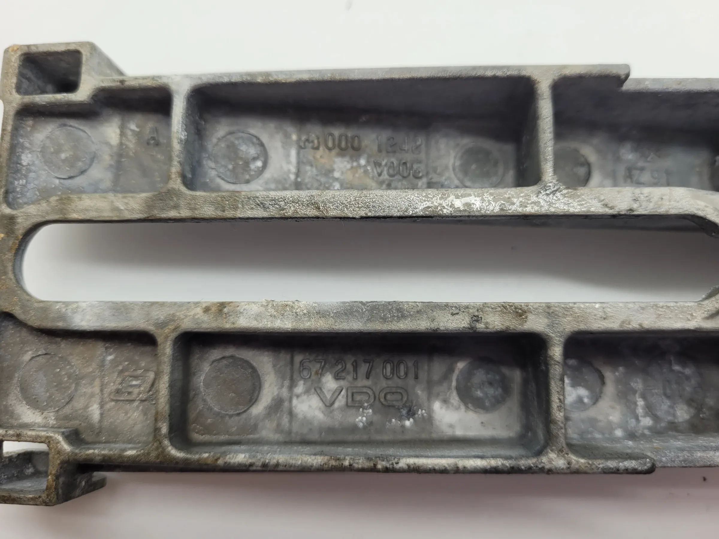 Original Smart FourTwo (450) Schließkeil Armaturenbrettbefestigung 4500001242