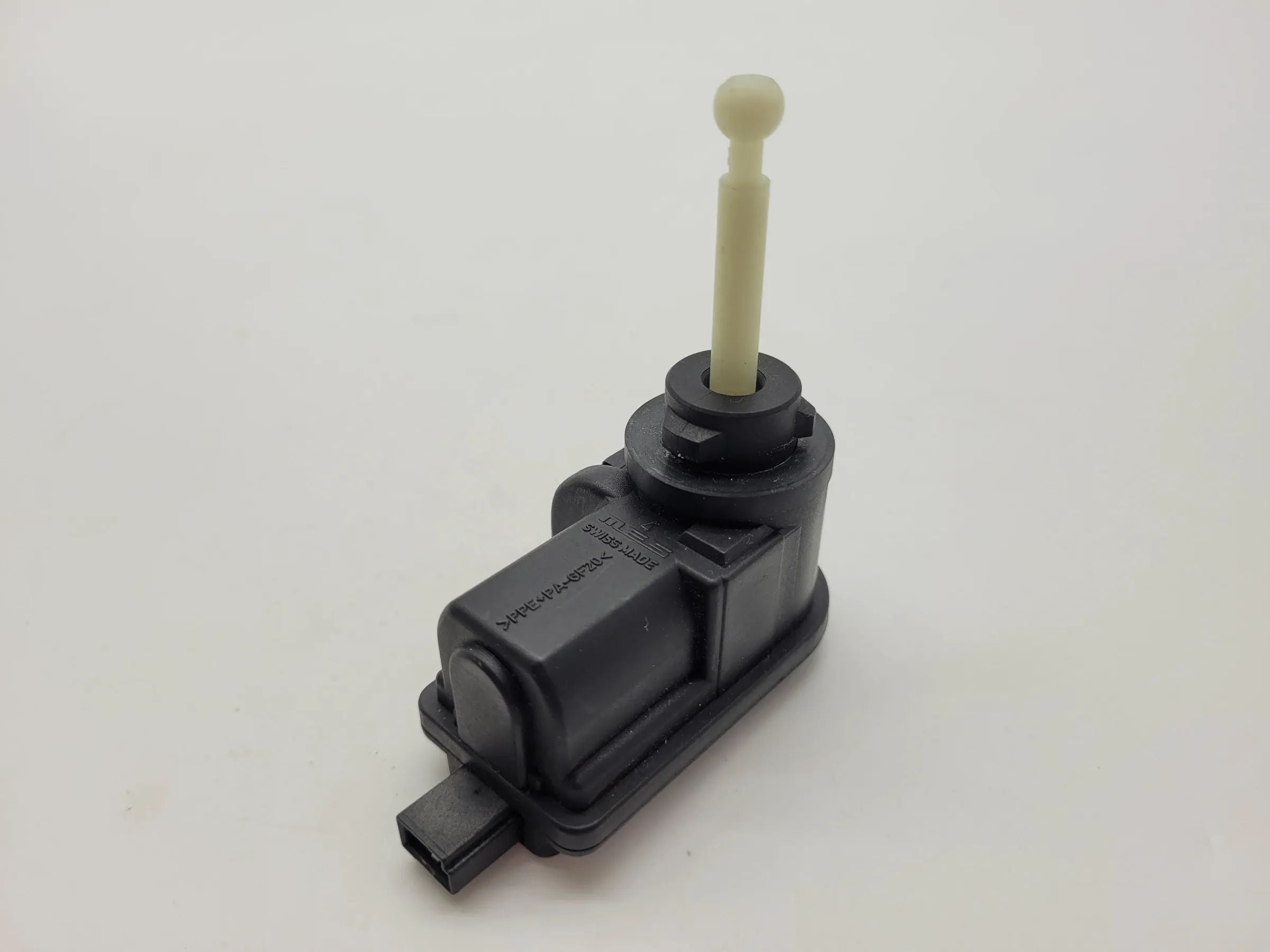 Original Ford Mondeo II 2 (BAP/BNP/BFP) Stellmotor LWR L/R 94BG13K198AA