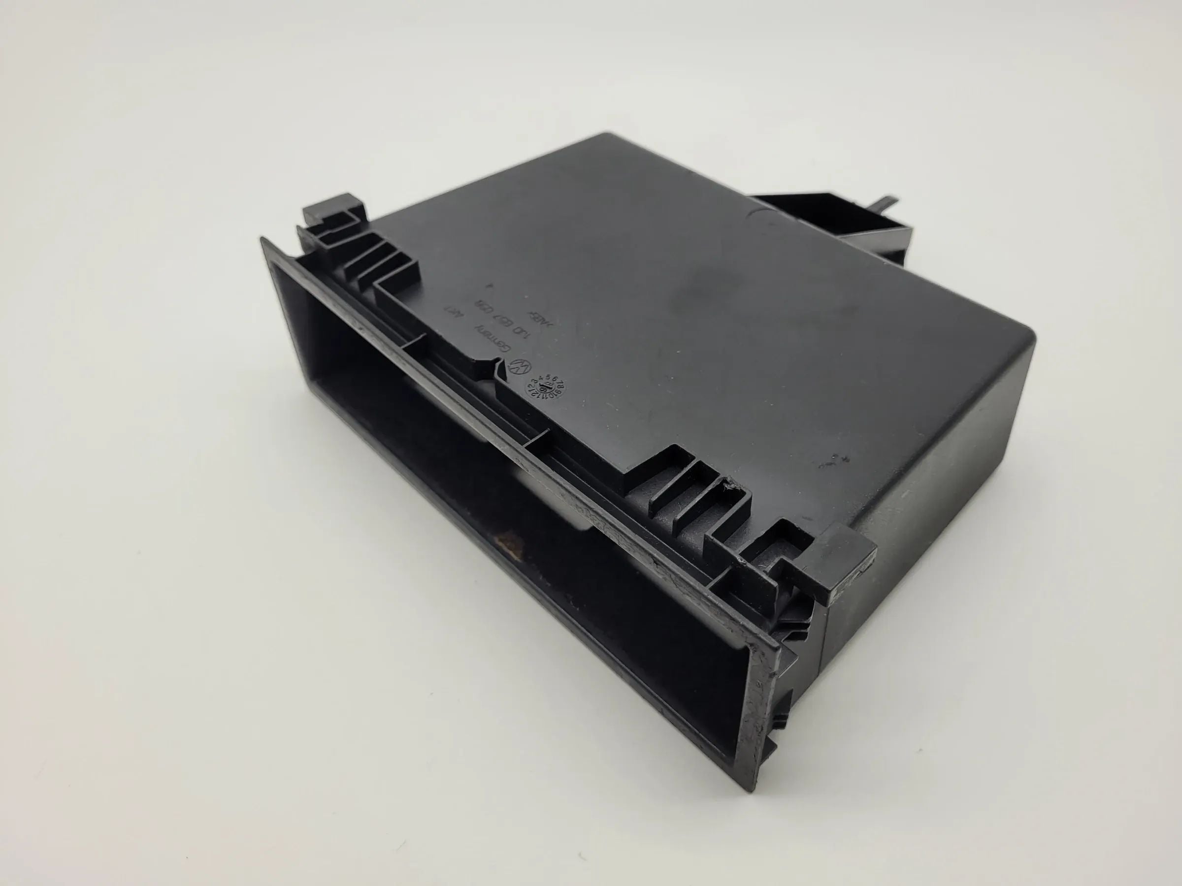 Original VW Golf IV 4 (1J5/1J1) Ablagefach Ablage Mittelkonsole 1J0857058B