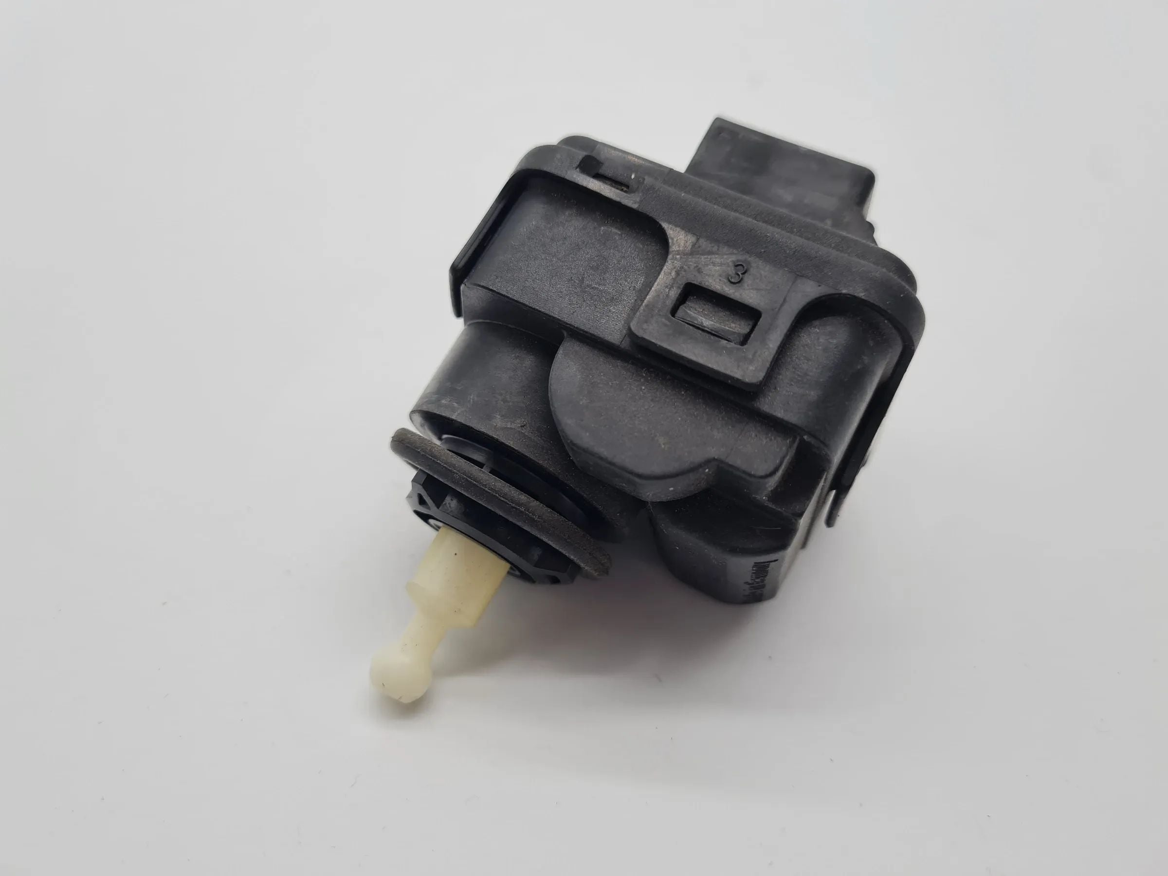 Original Audi A 3 (8L) Stellmotor Scheinwerfer LWR L/R 8L0941295 / 007 282-13