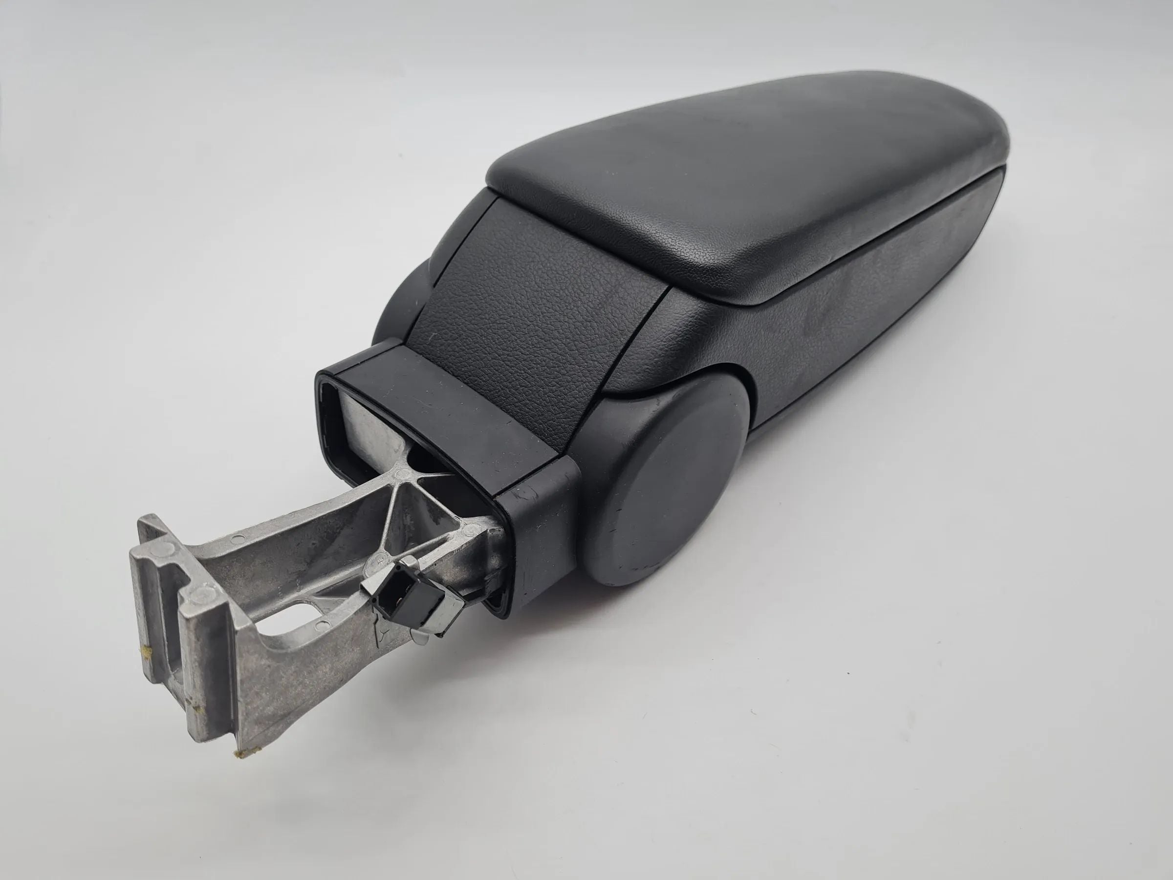 Original Audi A4 (8E/B6/B7) Leder Armlehne Mitte 8EO864207D6PS