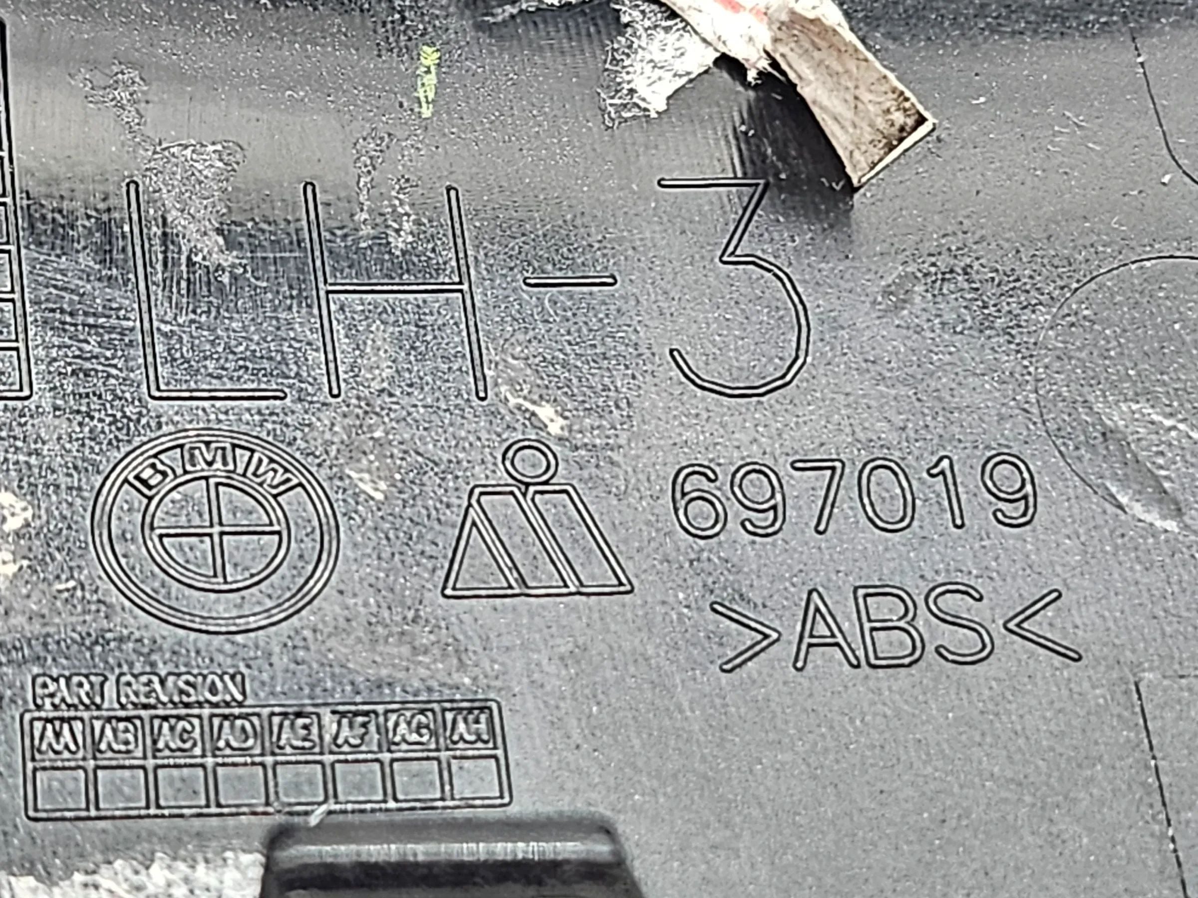 Original BMW X5 G05  Kunststoffverkleidung Außenspiegel links schwarz 697019