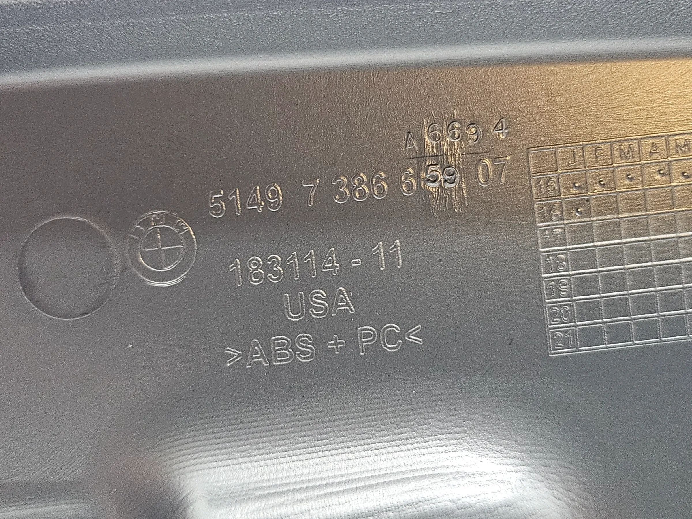 Original BMW F16 X6 F86 Blende Wasserrinne links  7386659 51497386659