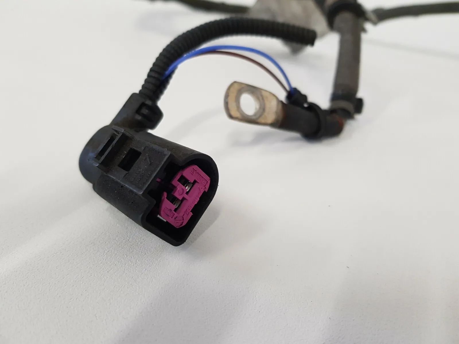 VW Golf 5 Kablo Tesisatı Motor 1.6 FSI 85KW Görsellerde Görülmektedir