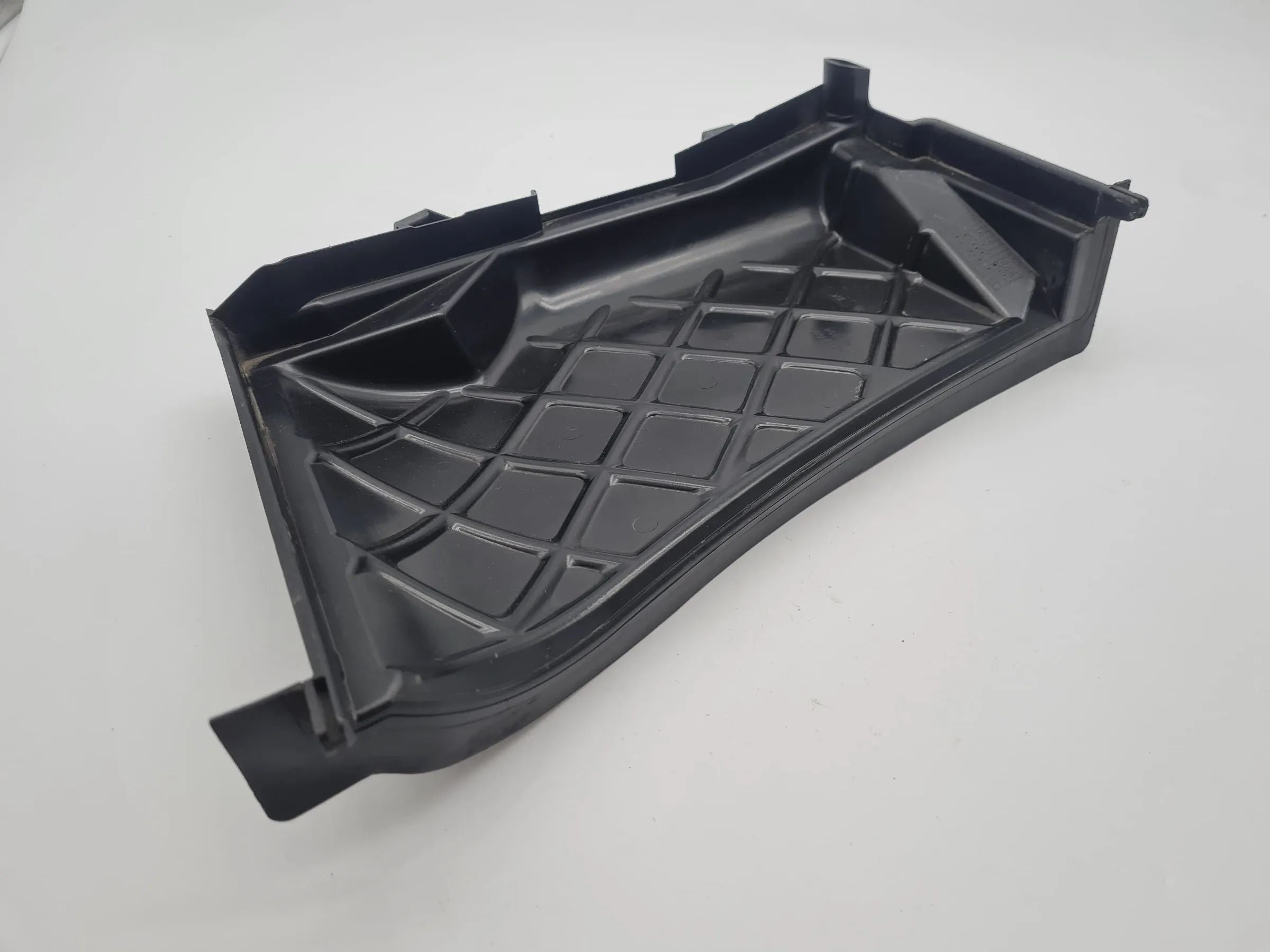 Original Audi A4 (8ED) Abdeckung Motorraum Pollenfilter 8E1819979A