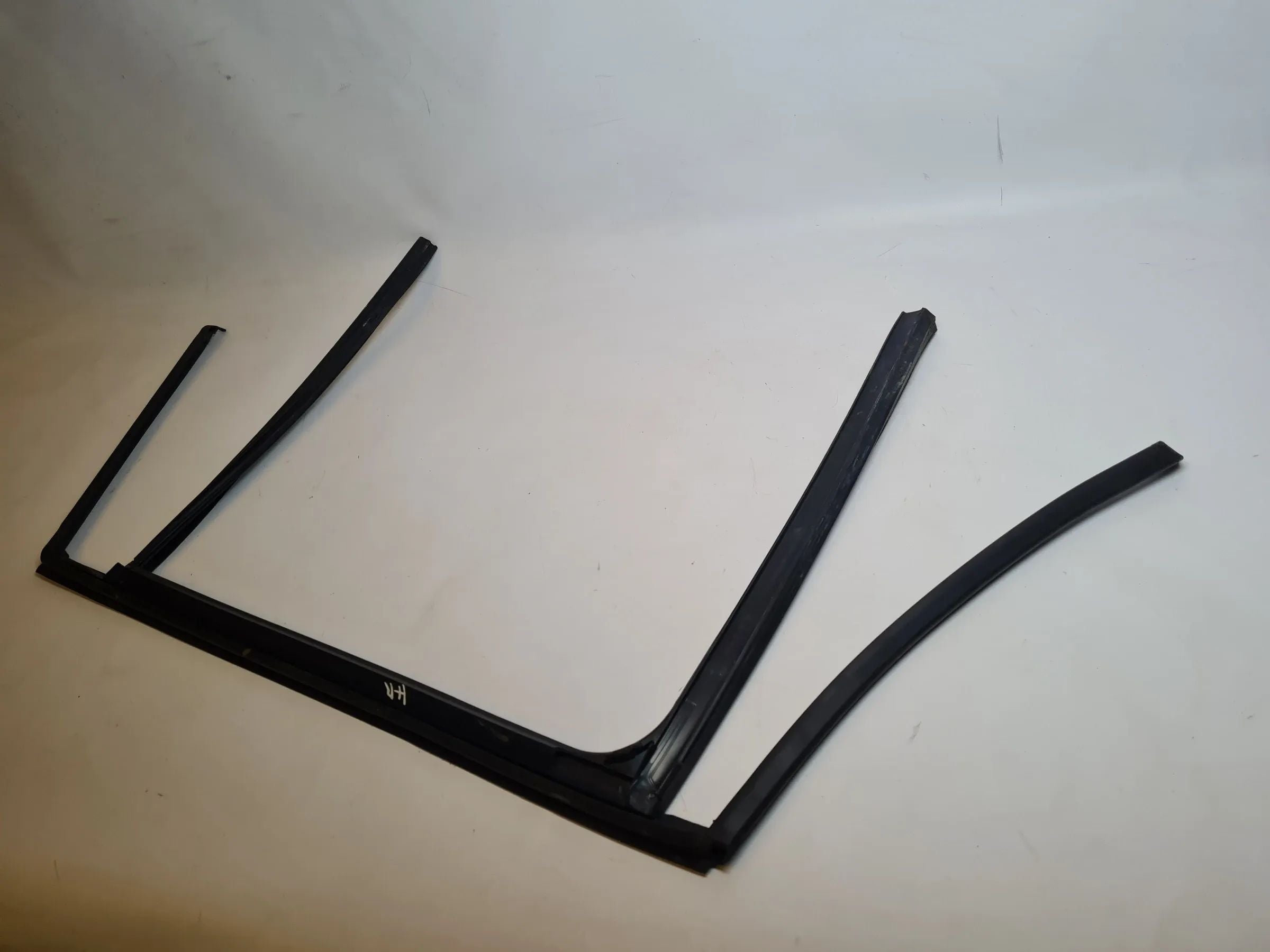 BMW 3er Touring E91 Fenster Dichtung Gummi Hinten Rechts 16850 Original