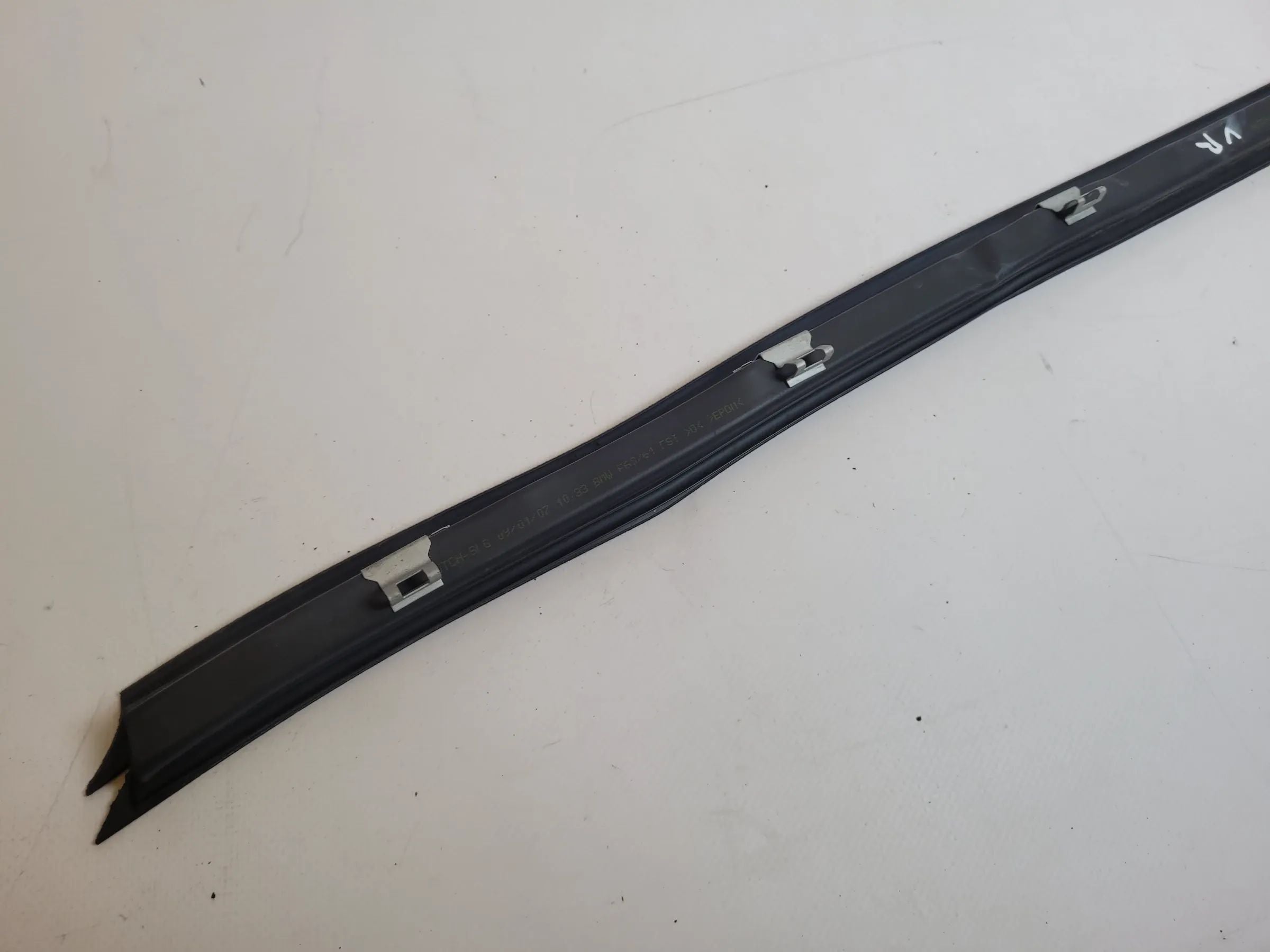 BMW 5er Touring E61 Leiste Dichtung Tür Vorne Rechts Original