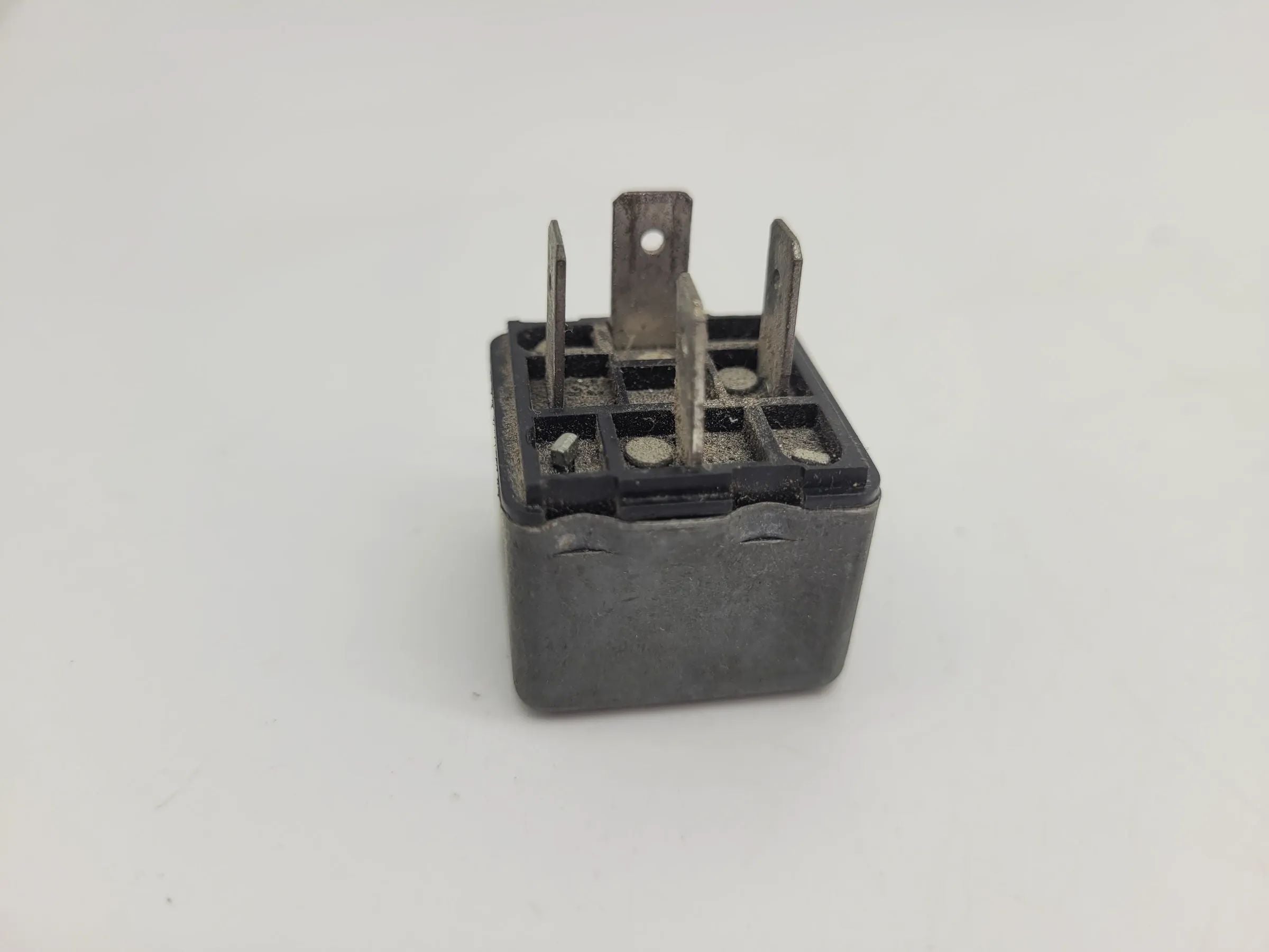 Original BMW Porsche MB VW Ford Bosch Relay Relais Kraftstoffpumpe, 0332014406