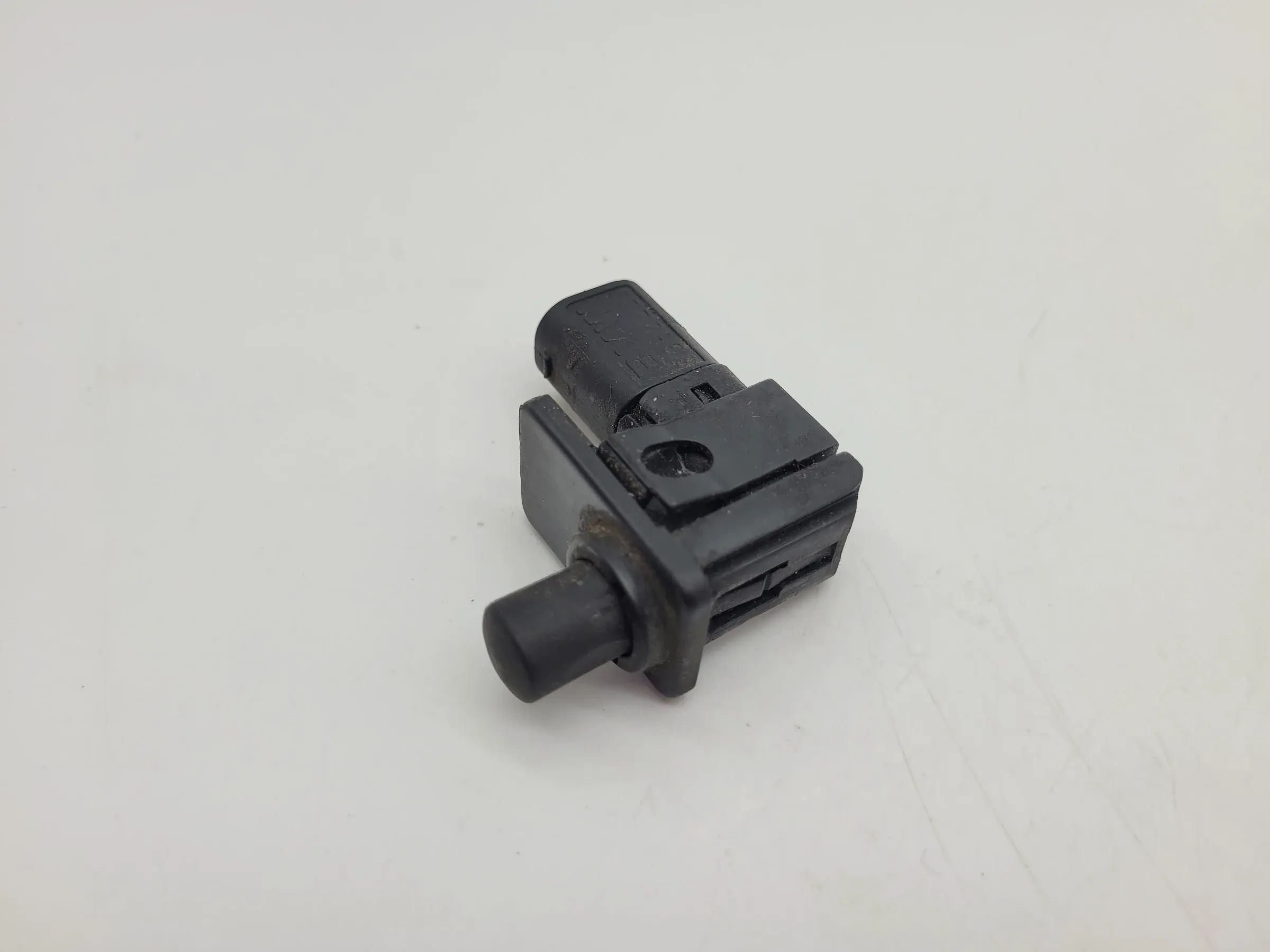 BMW 3er E36 Haubenkontaktschalter Motorhaube 8352229  (Original)