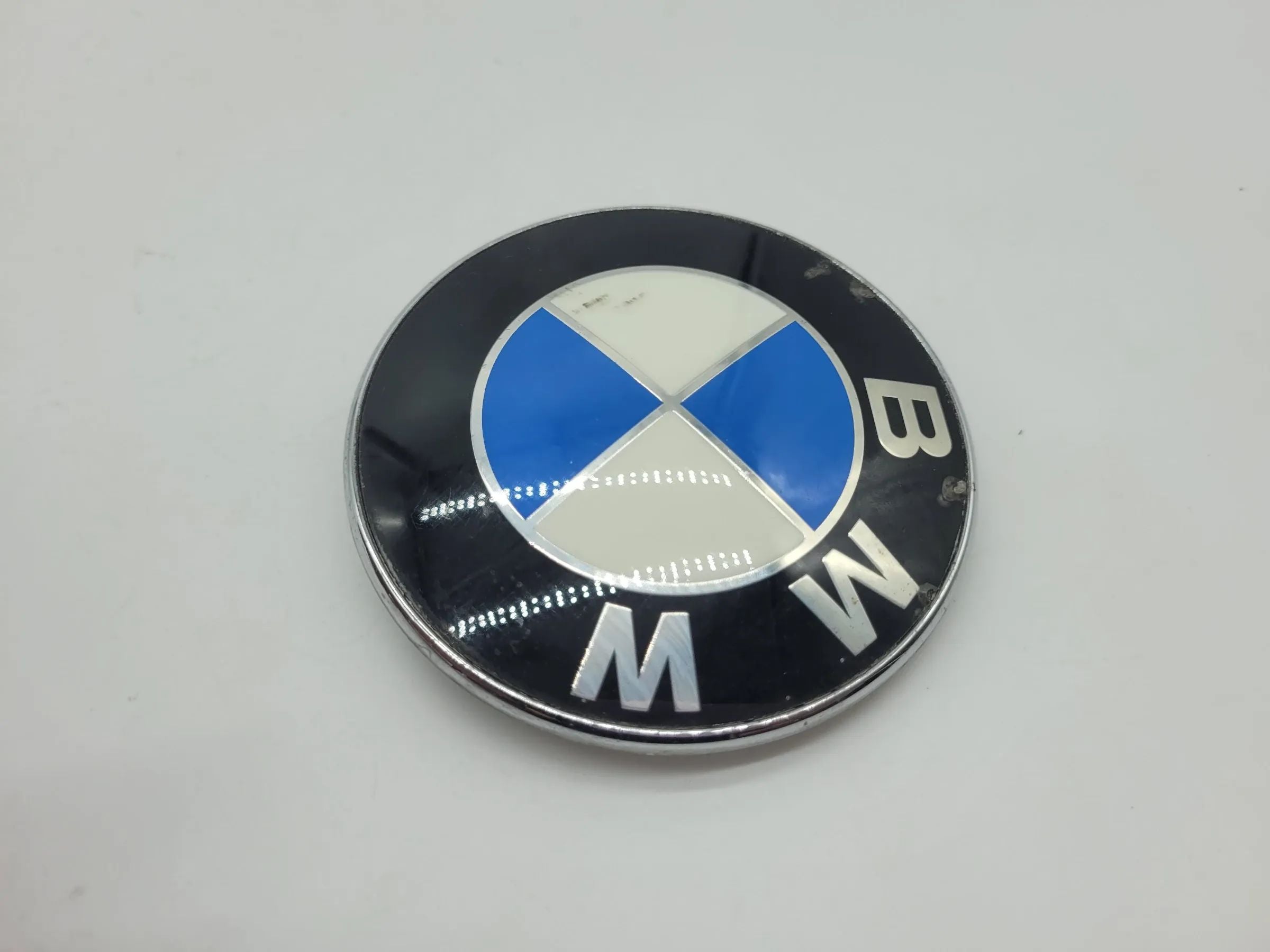 BMW E90 Emblem Logo Motorhaube Heckklappe 51.14-8132375 Original