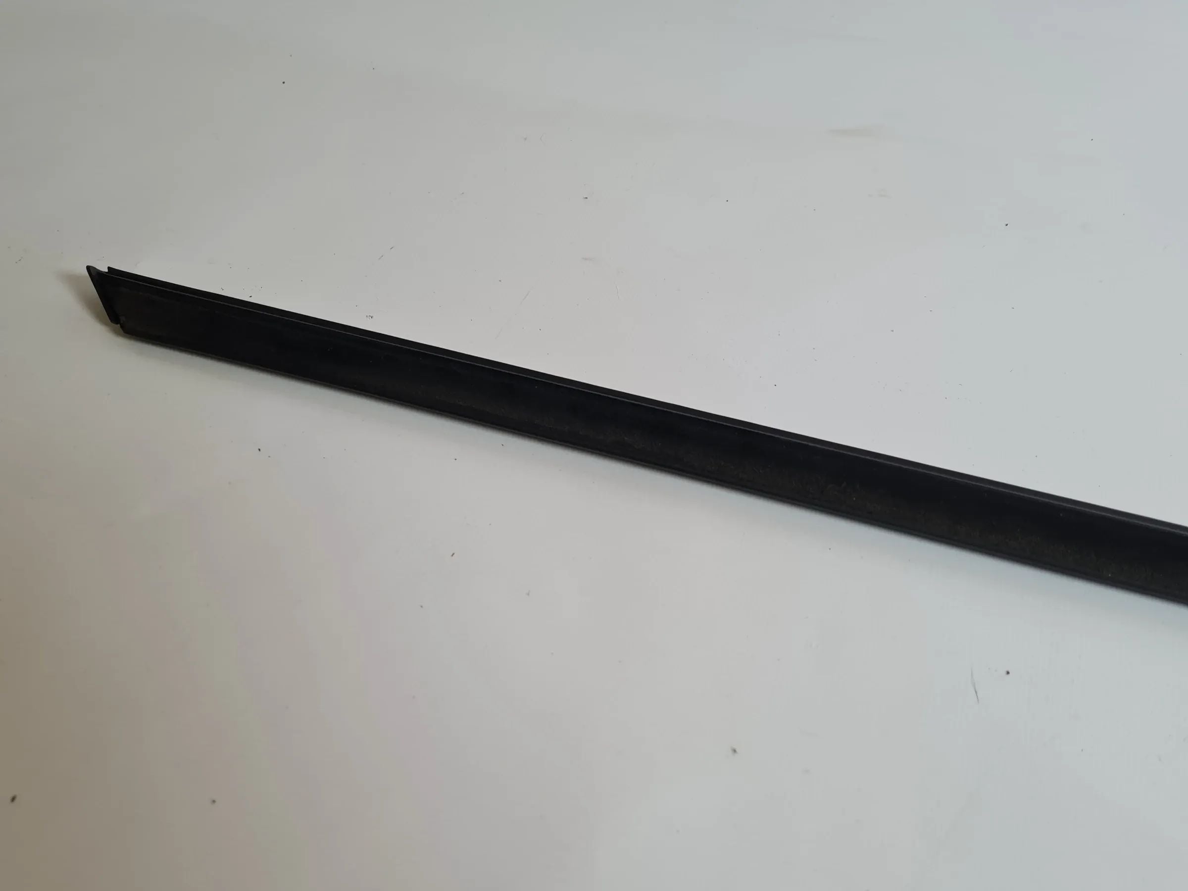 Mini One (R50/R53) Türleiste Zierleiste Links (an 7039865) (Original)