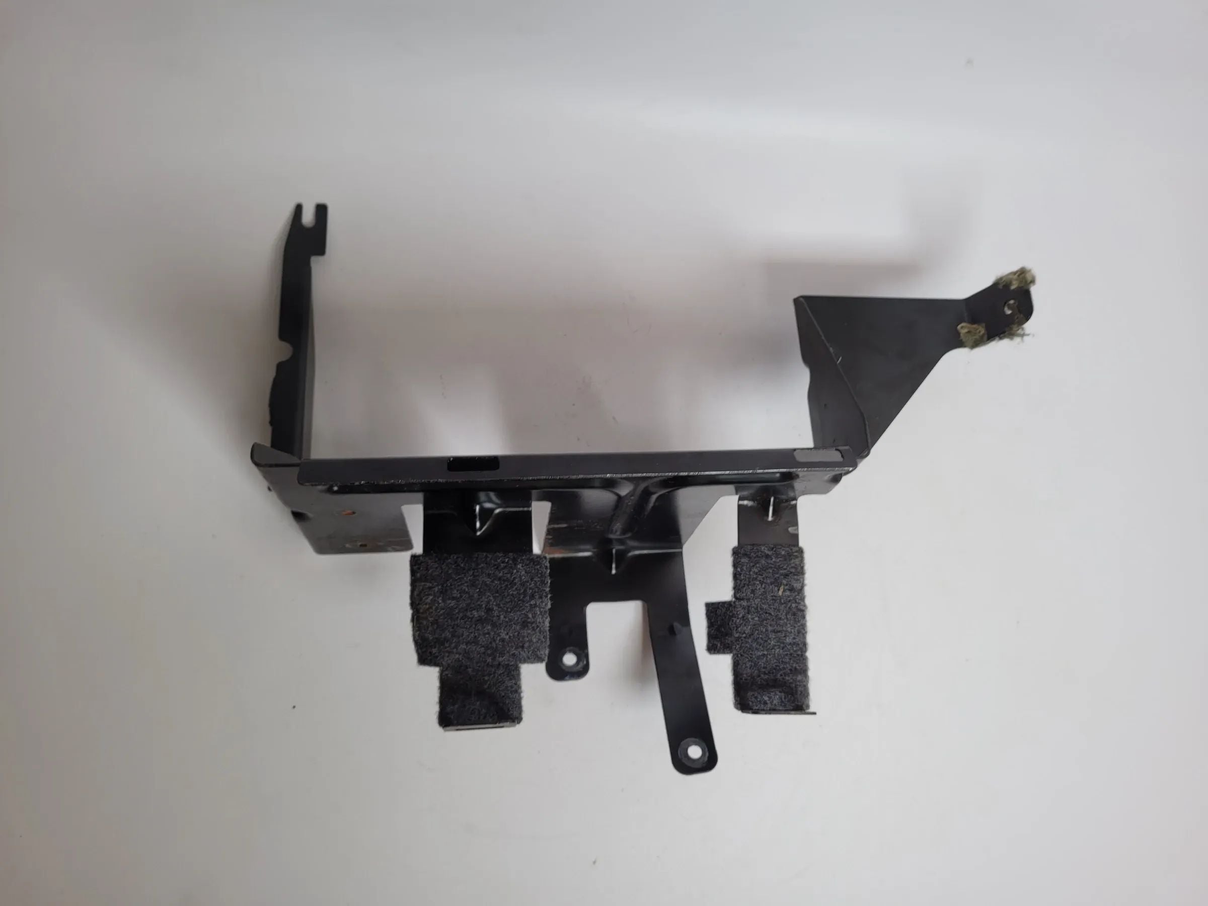 Audi A6 (4B2/4B4) Halterung / Befestigung 4B5011215A Original