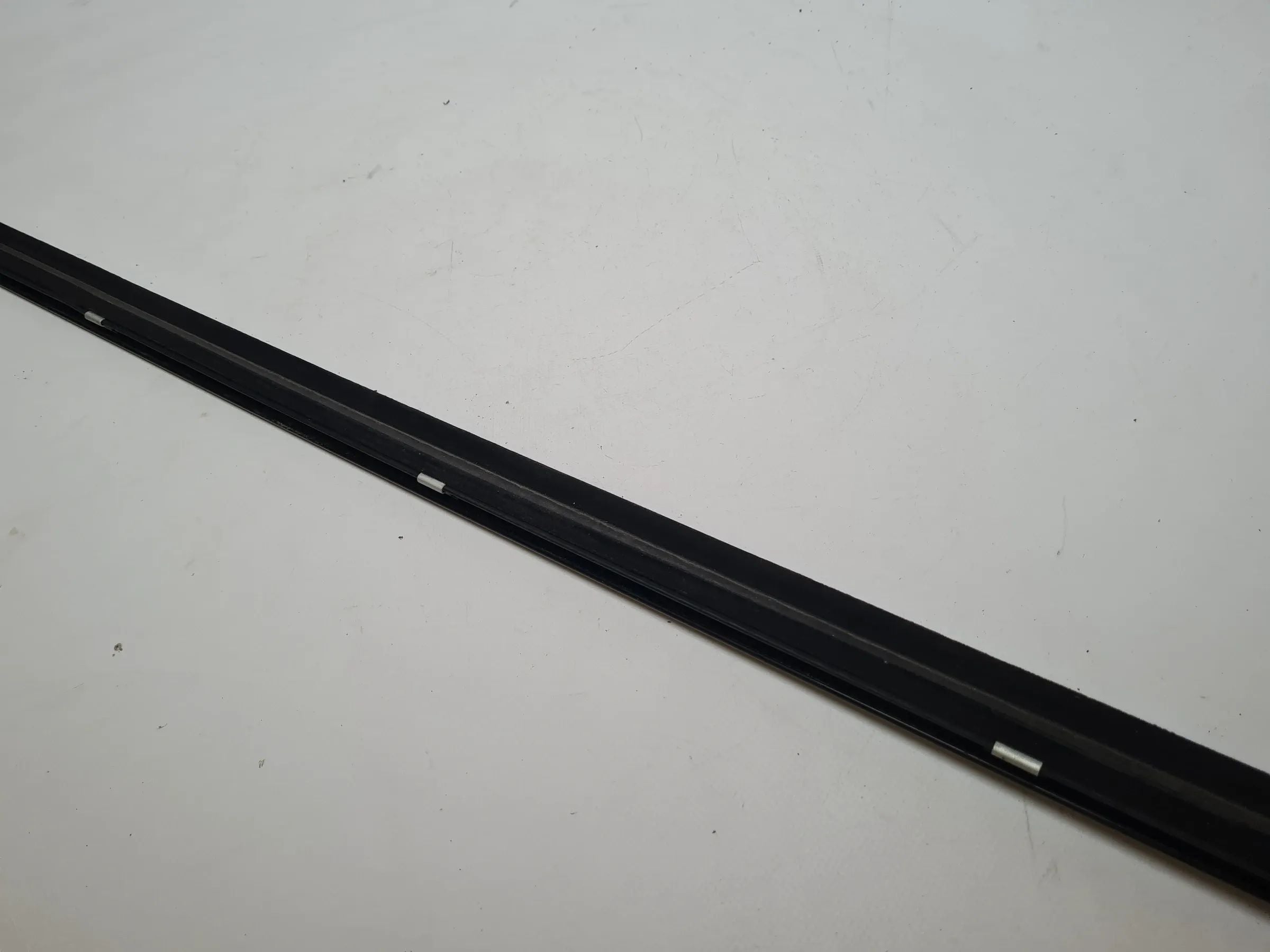 Original Mercedes C-Klasse (CL203) Einstiegsleiste Links Schwarz A2036903180