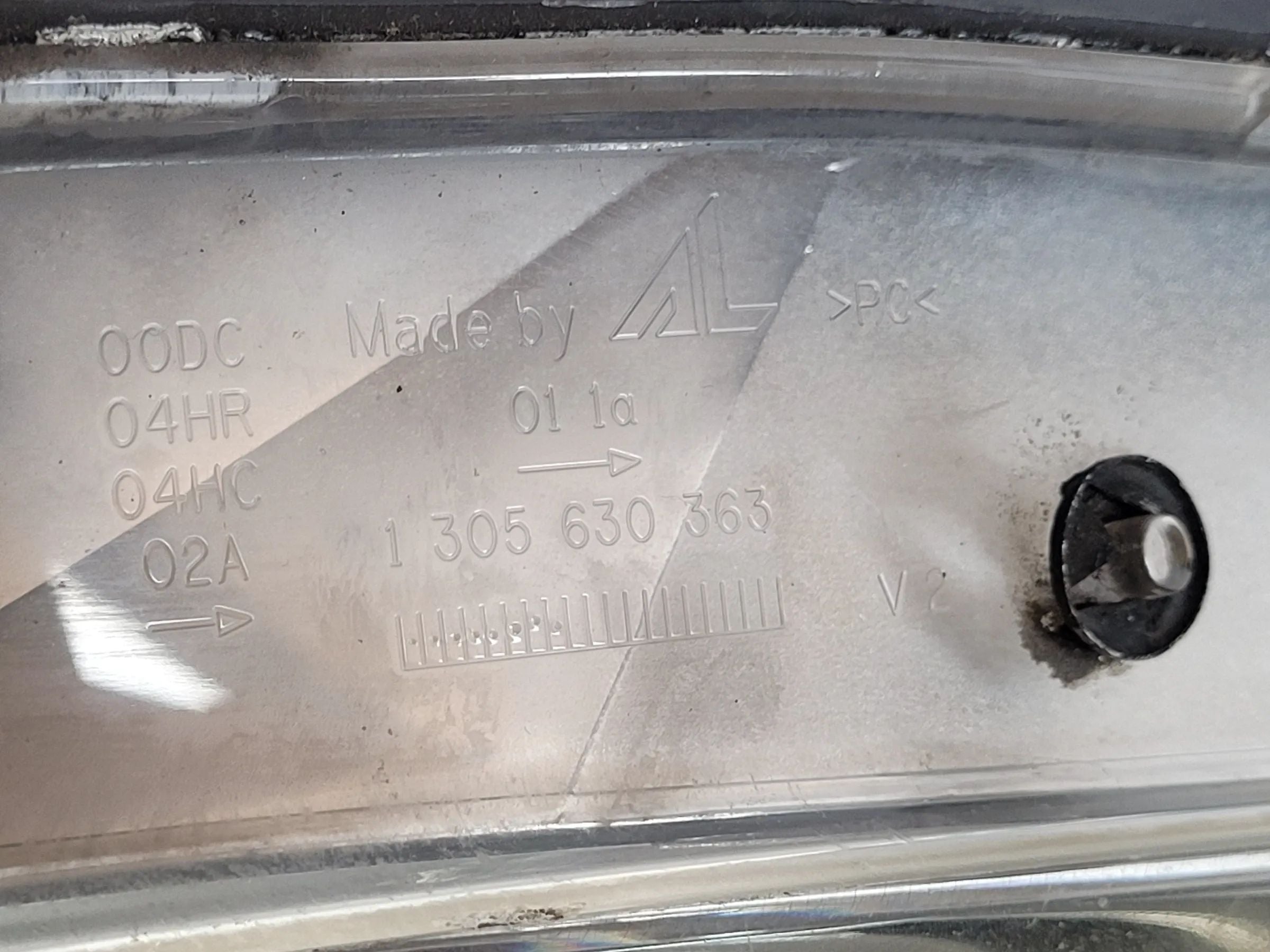 Ford Mondeo III 3 BW/B4/B5 Scheinwerfer/Frontleuchte Links 1S7113006AL